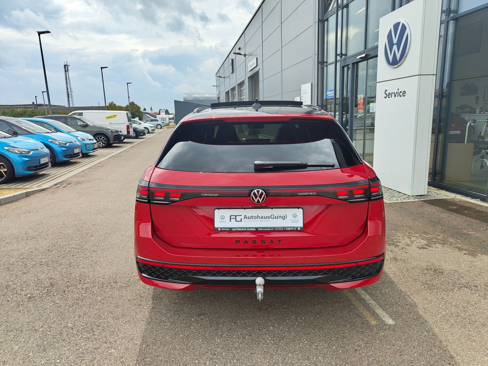 Volkswagen Passat R-Line 2.0 TSI 265PS 4MO/AHK/StHZ/DCC/ASG