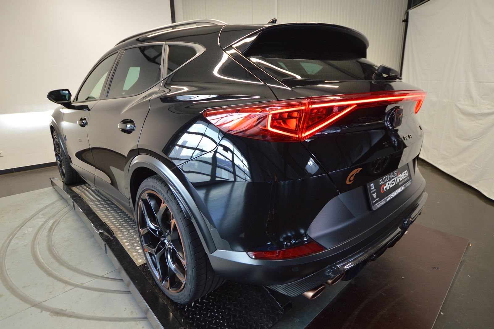 Cupra Formentor 2.0 TSI VZ5 4Drive - Samsaru's Car Outlet