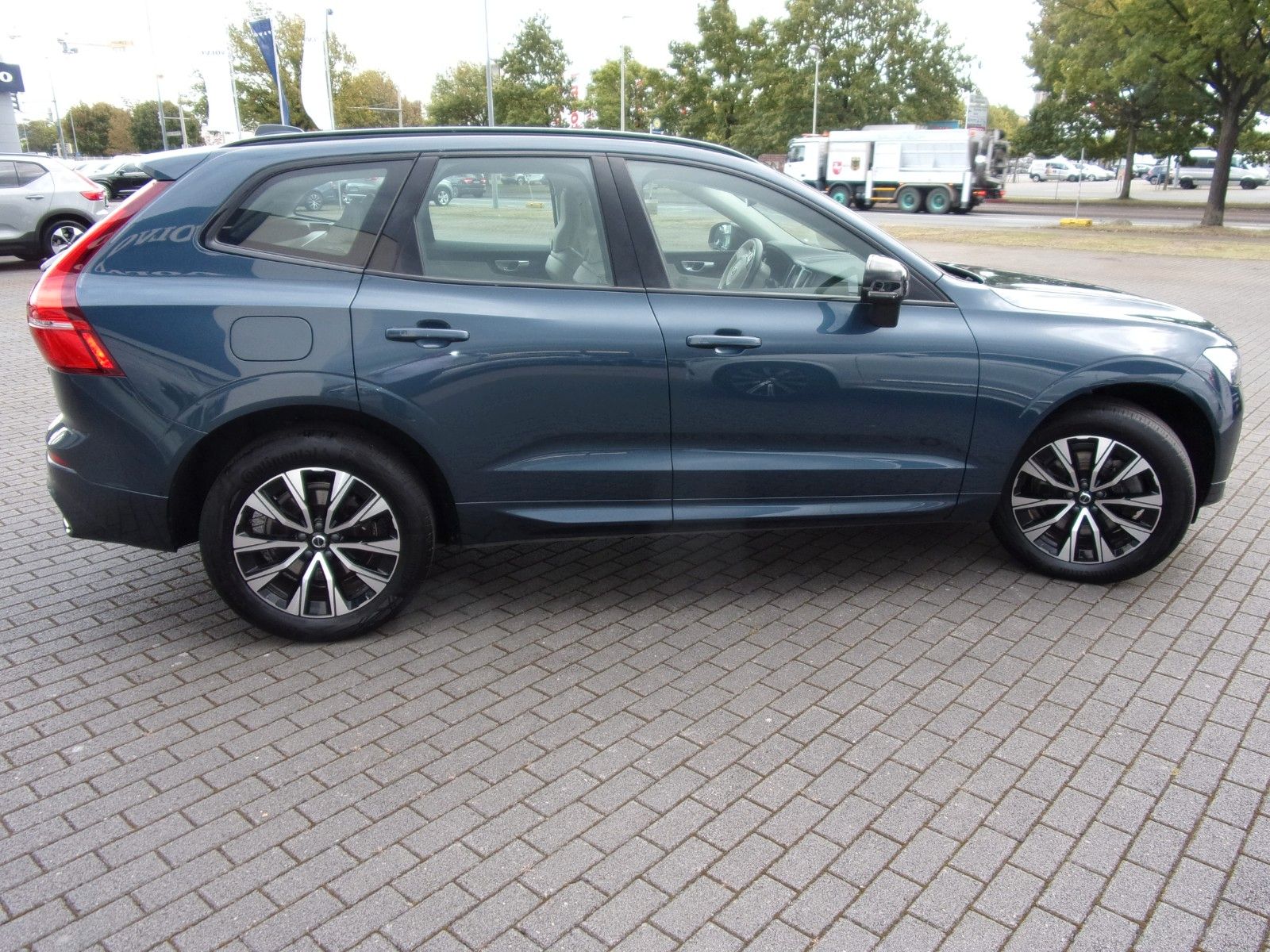 Volvo XC 60 B4 Plus Dark AWD
