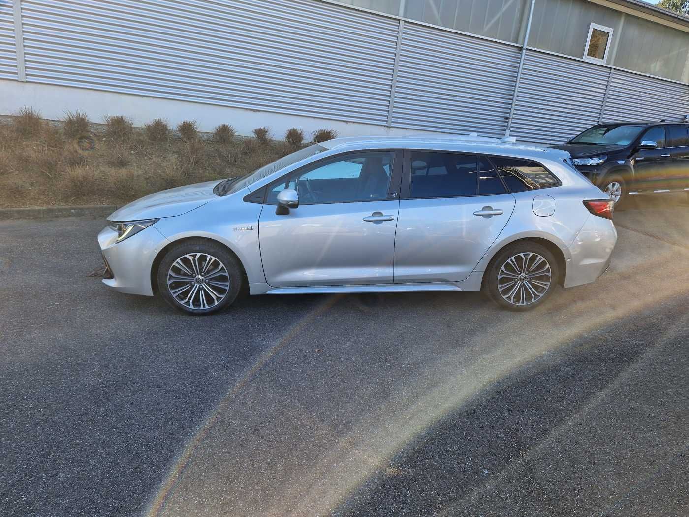 Toyota Corolla Touring Sports Hybrid - Samsaru's Car Outlet