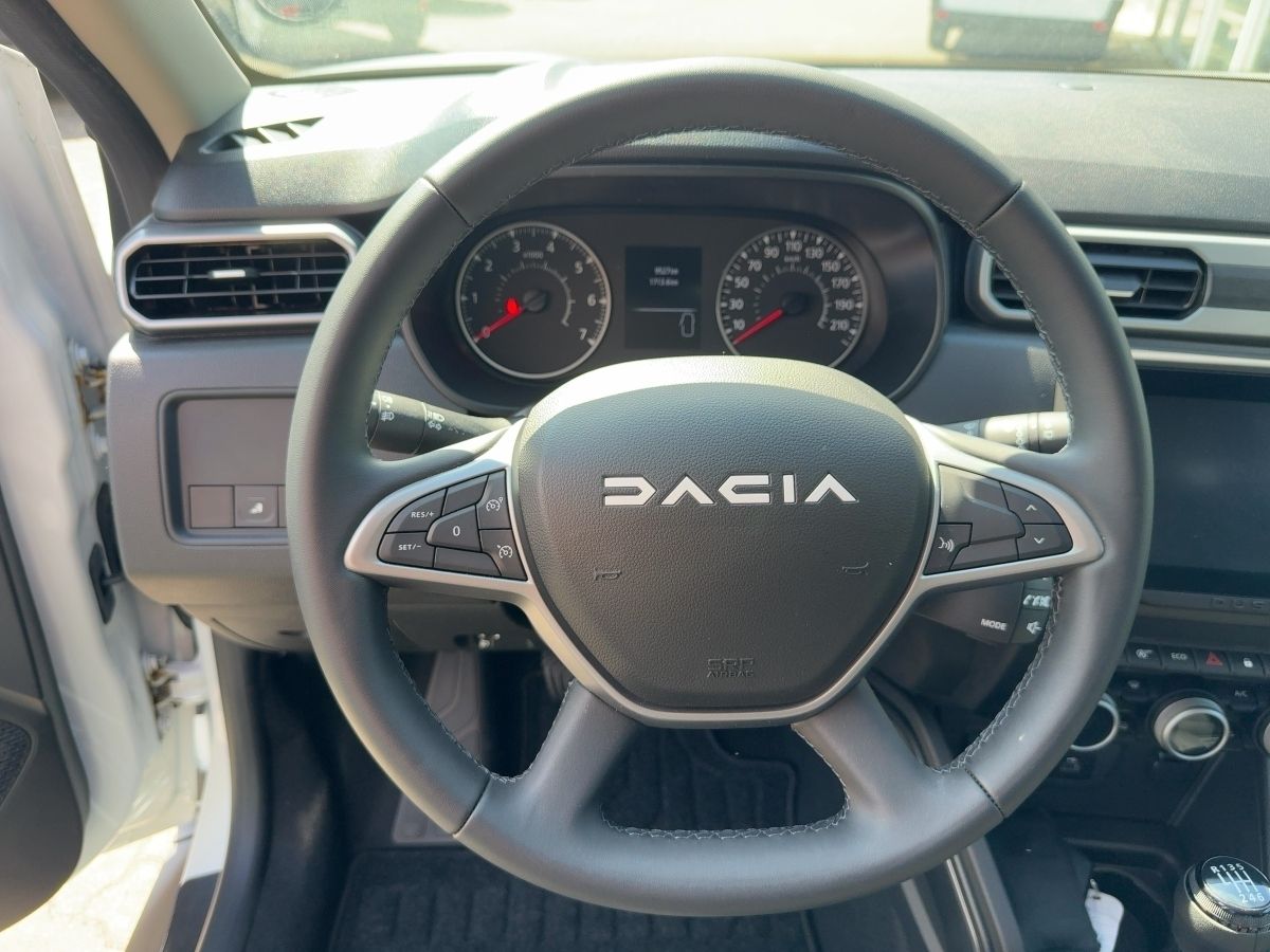 Dacia Duster 1.0 TCe JOURNEY - Samsaru's Car Outlet