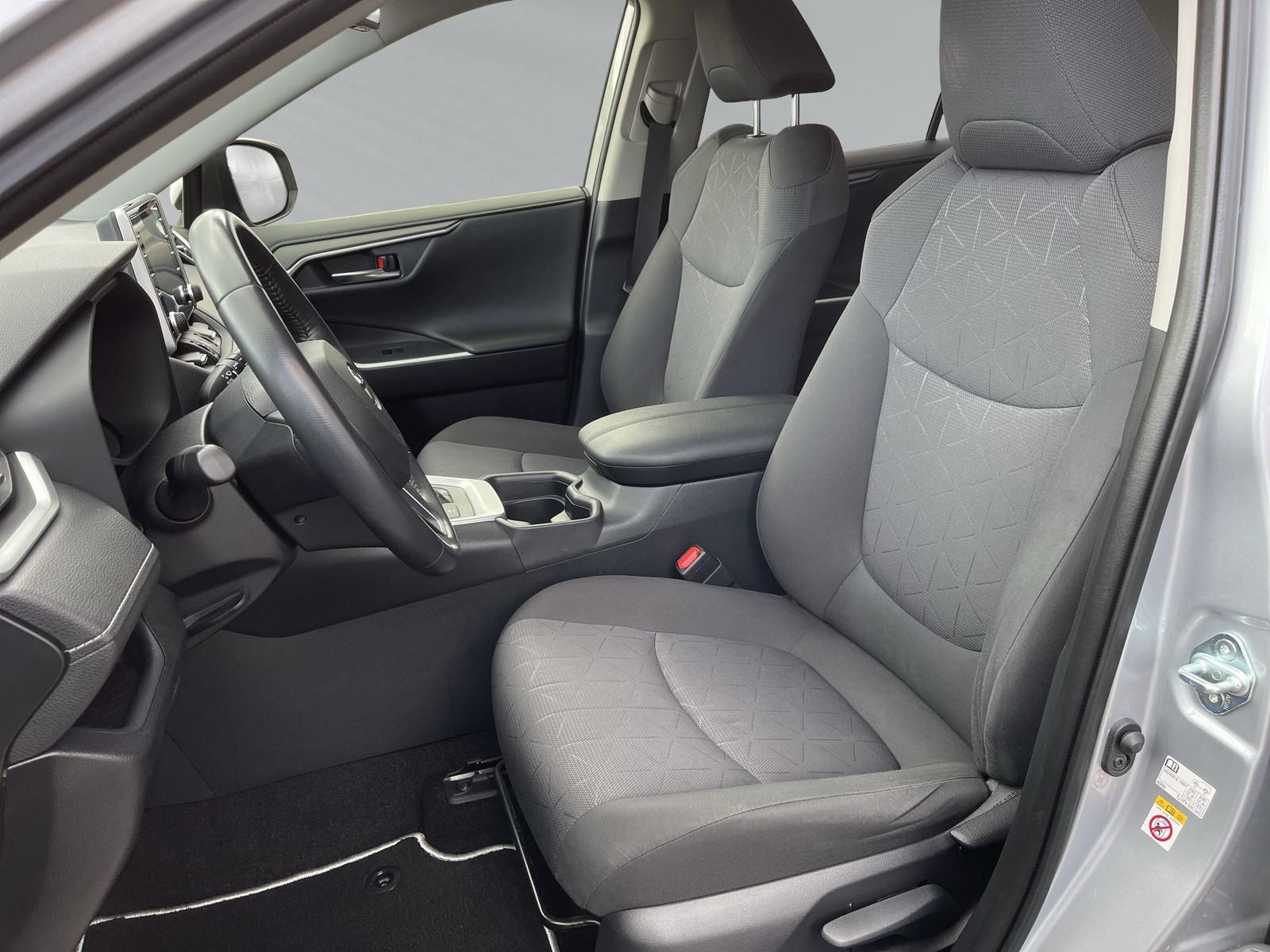 Toyota RAV4 2.5 Hybrid 4x2 - Samsaru's Car Outlet