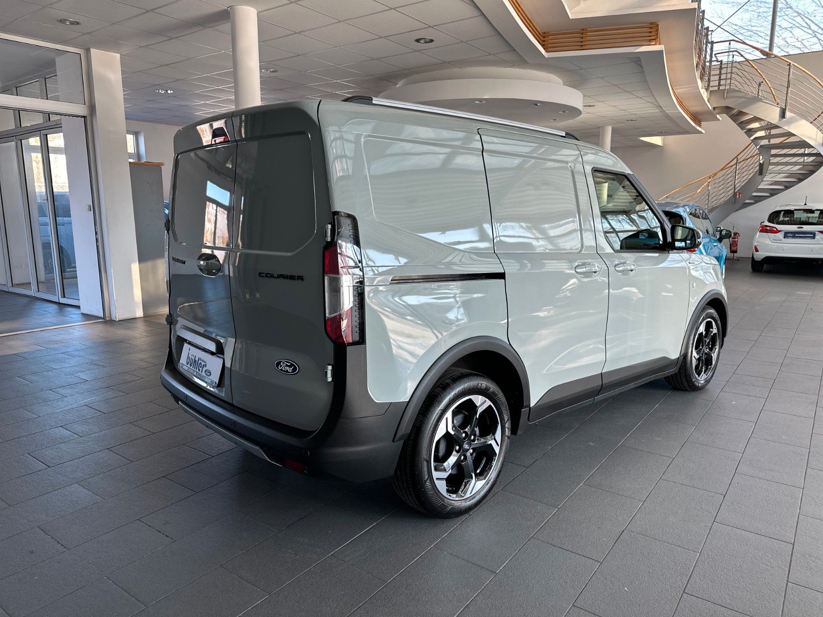Ford Transit Courier Active Kasten #AUTOMATIK #ACC