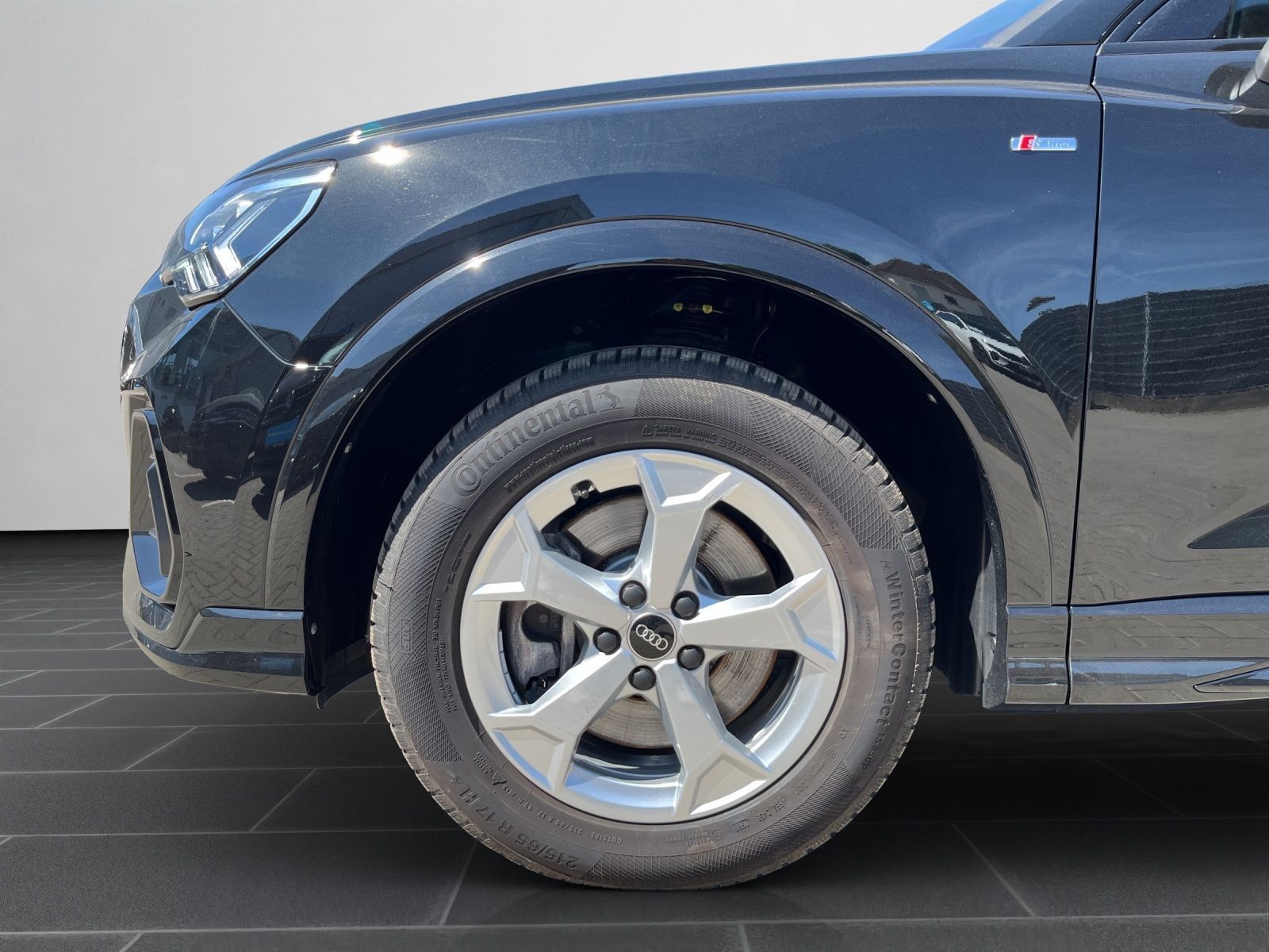 Audi Q3 40 TFSI S tronic S line - Samsaru's Car Outlet