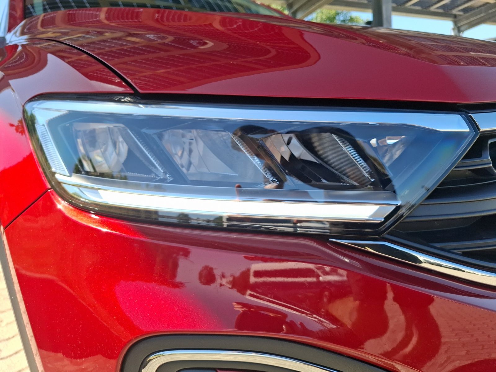 Volkswagen T-Roc TSI - Samsaru's Car Outlet