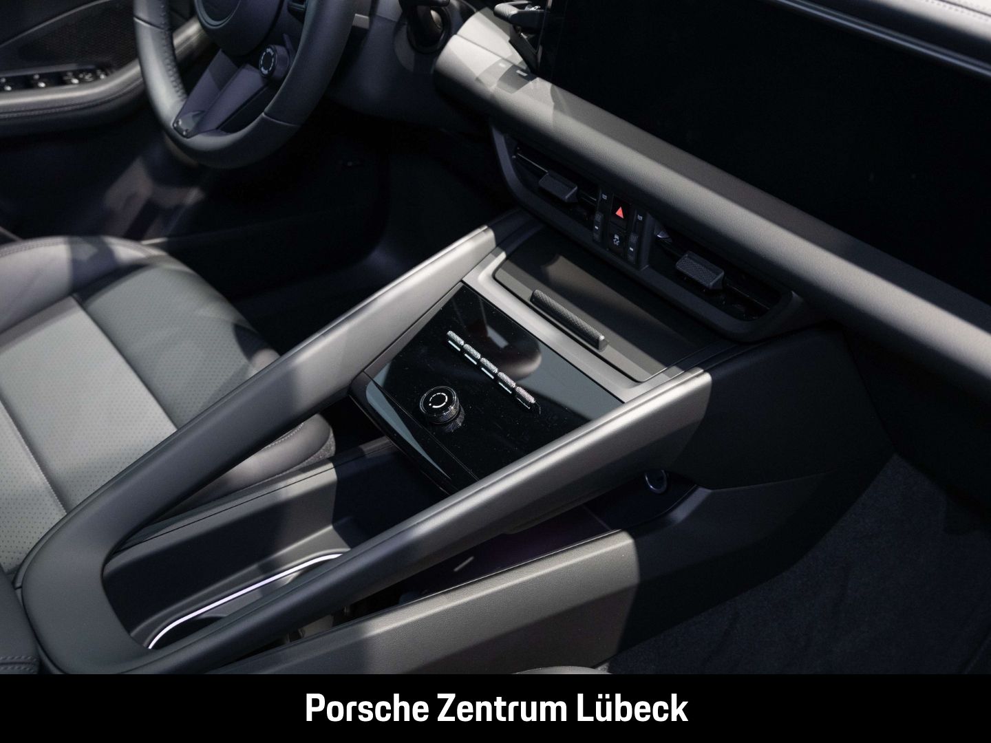Porsche Macan - Samsaru's Car Outlet