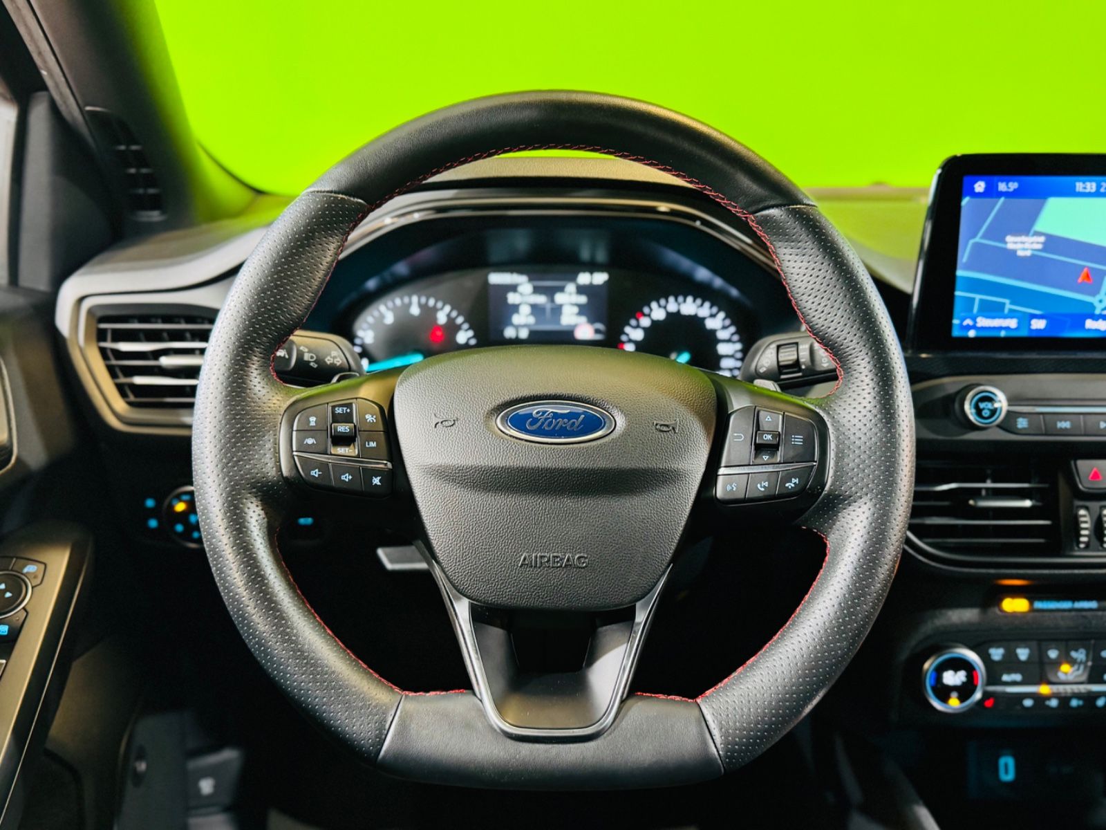 Ford Focus ST-Line - Samsaru's Car Outlet