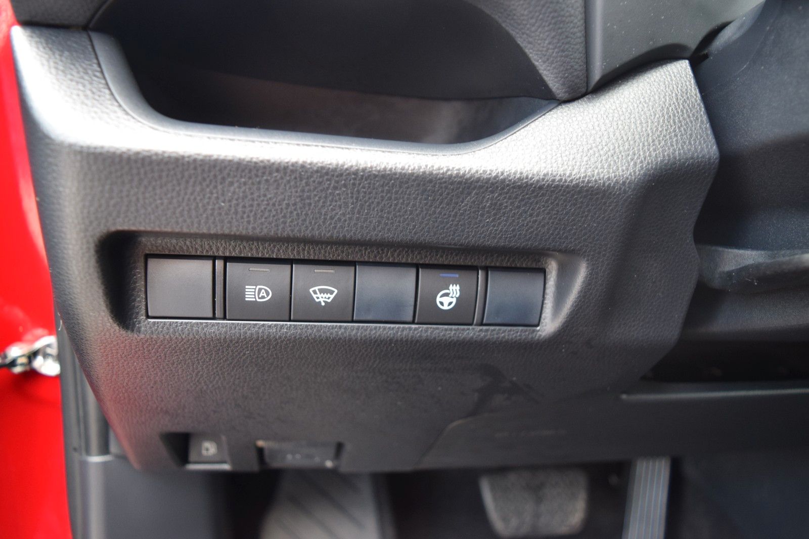 Toyota RAV4 Hybrid 4x2 Club - Samsaru's Car Outlet