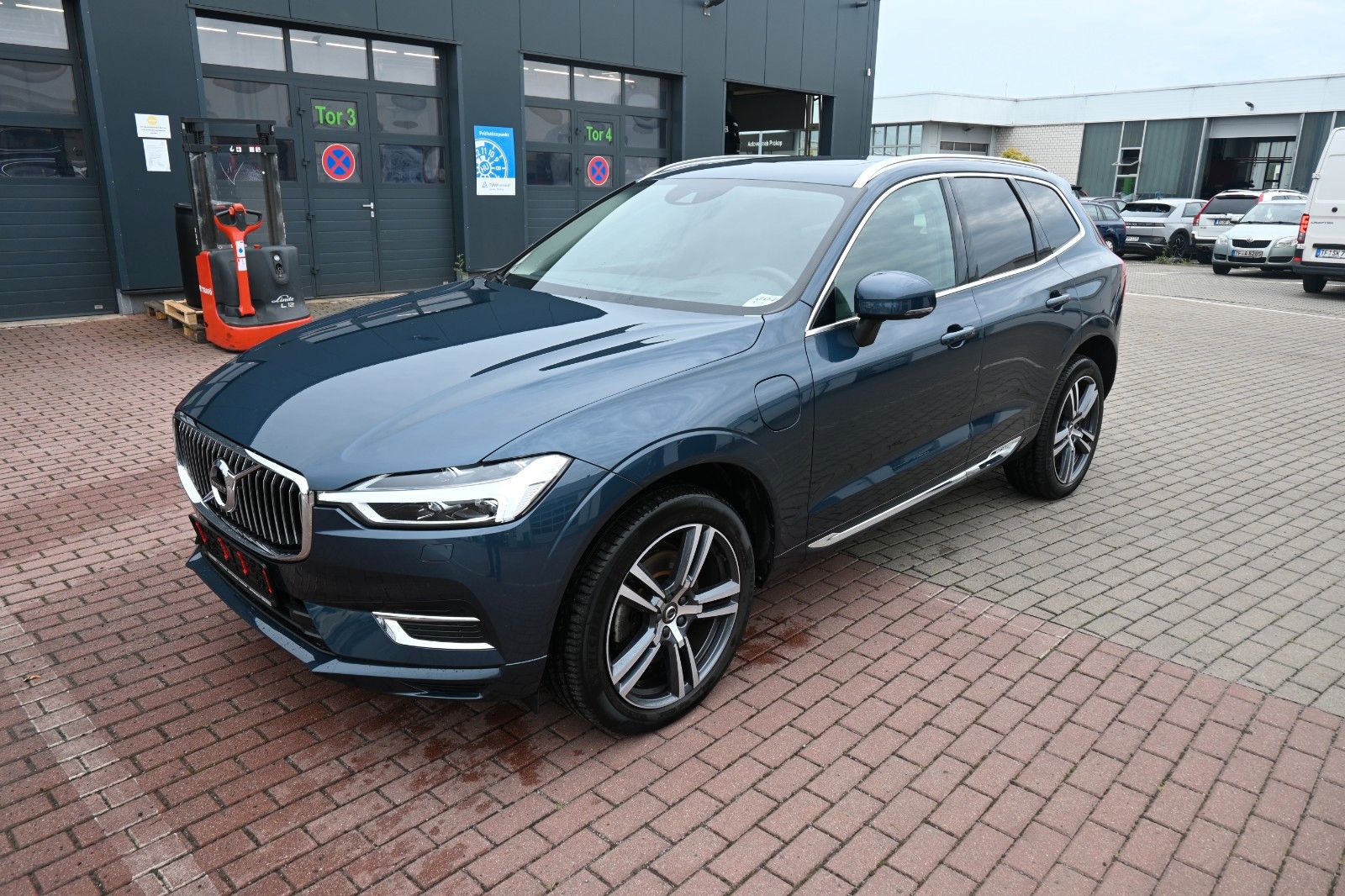 Volvo XC 60 Inscript. T8 PHEV AWD*HUD*Massage*Luft*AHK