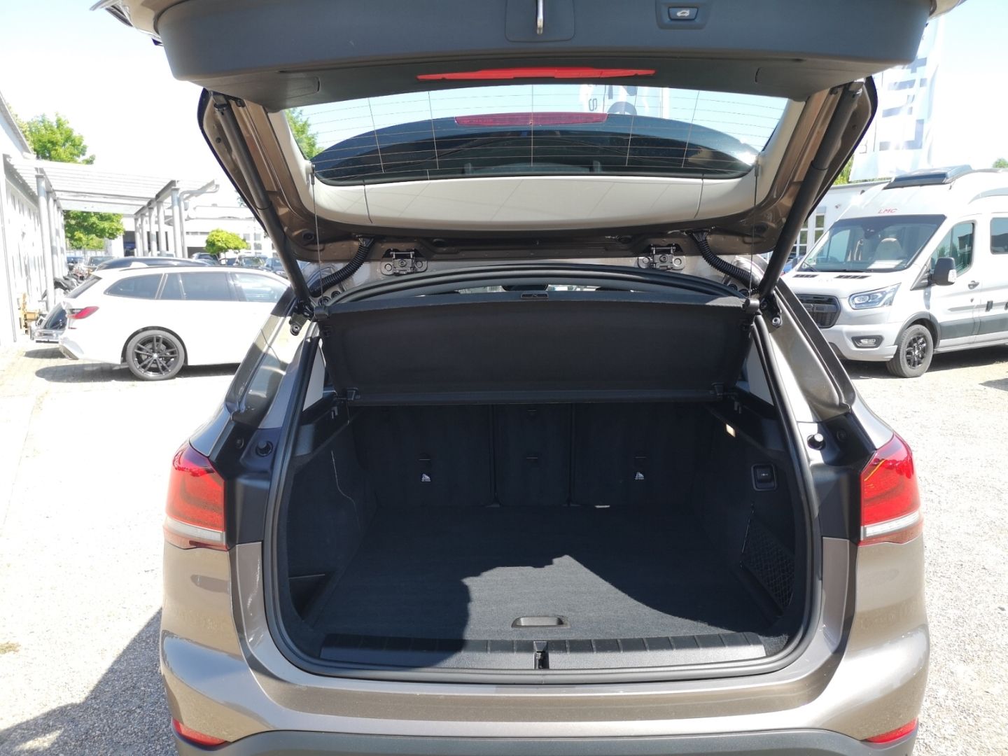 BMW X1 xDrive 20i Advantage - Samsaru's Car Outlet