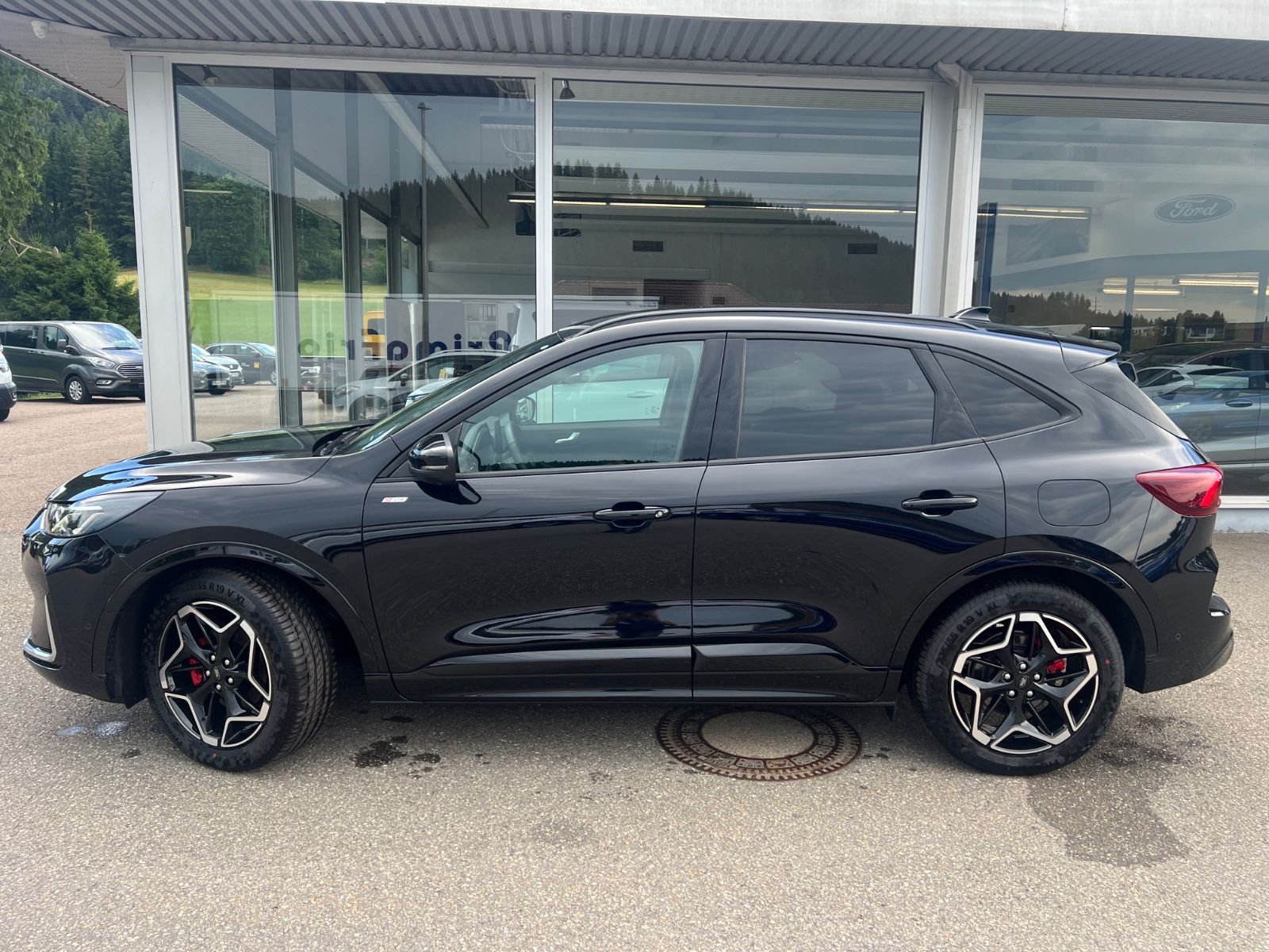 Ford Kuga Hybrid FHEV ST-Line X - Samsaru's Car Outlet
