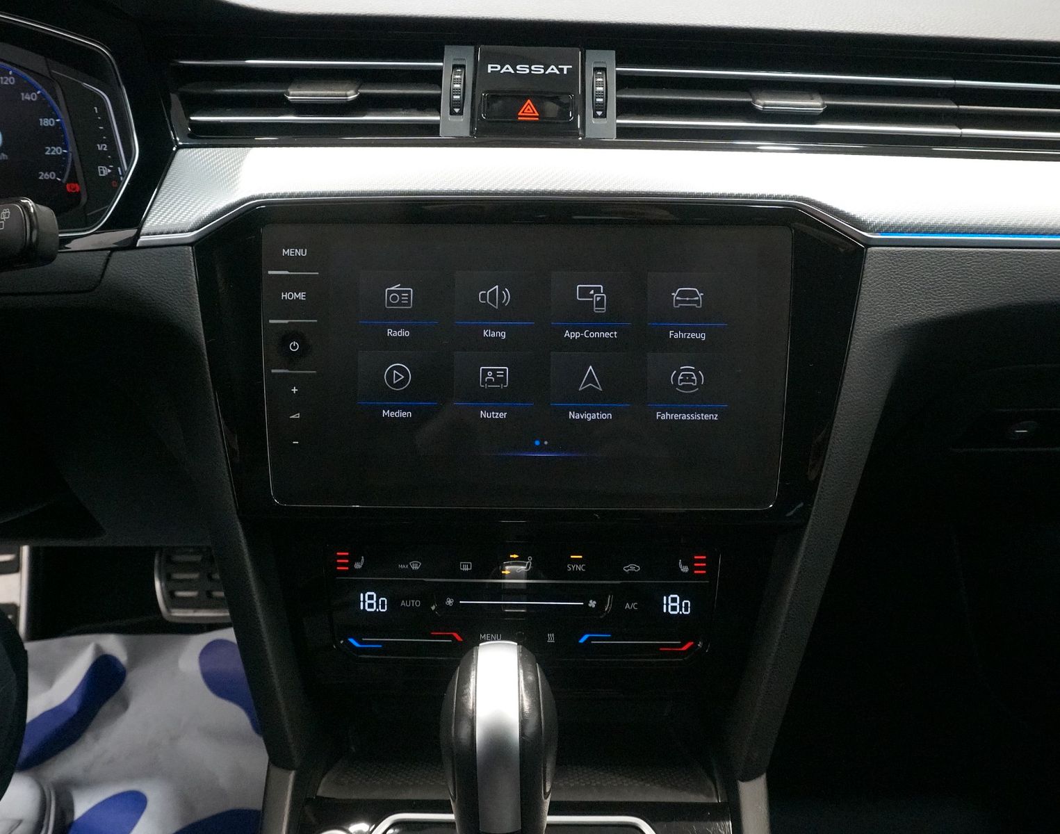 Volkswagen Passat Variant R-Line 4Motion 2.0 TDI*AHK*PANO