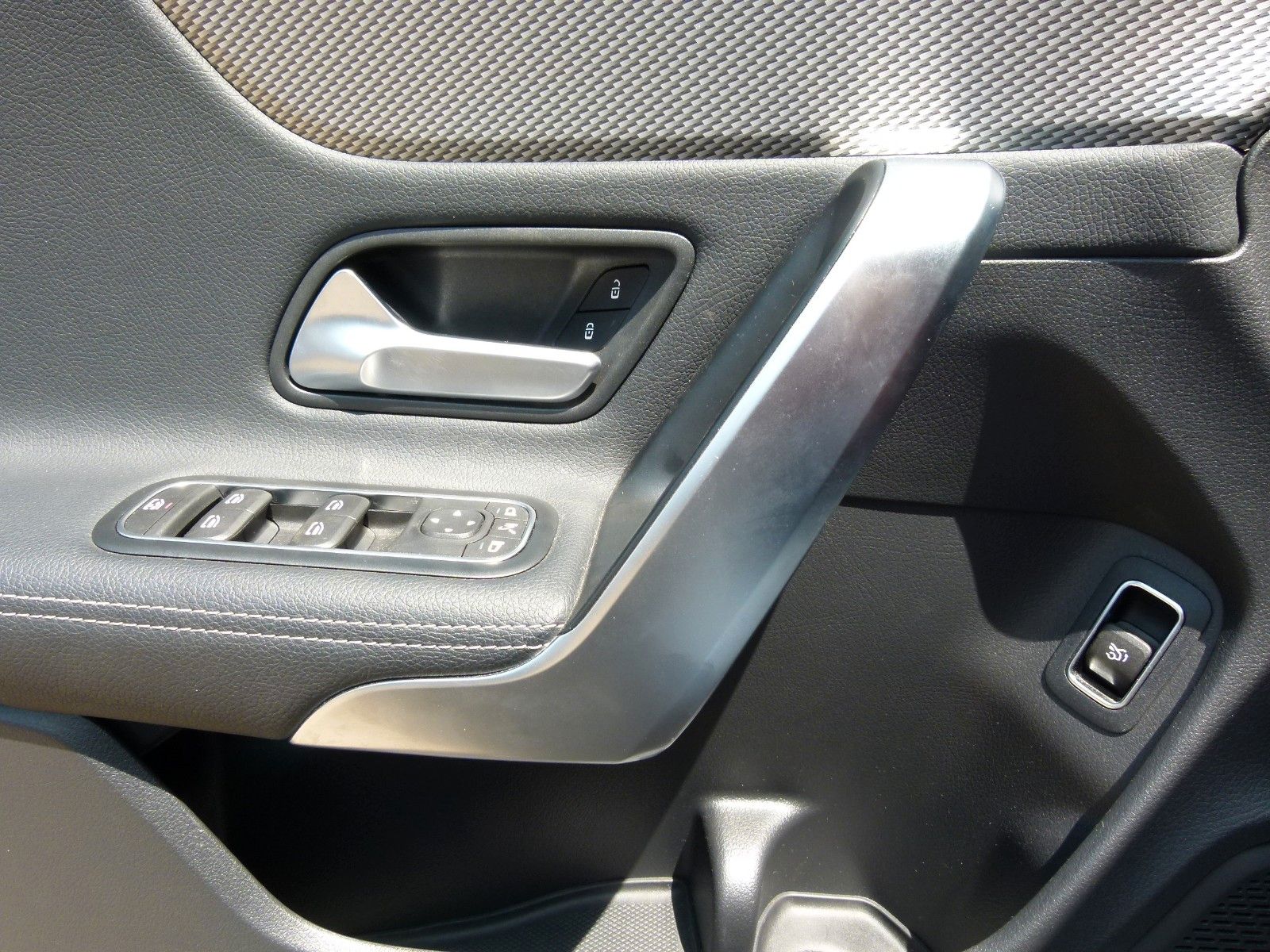 Mercedes-Benz CLA 180 d Limousine - Samsaru's Car Outlet