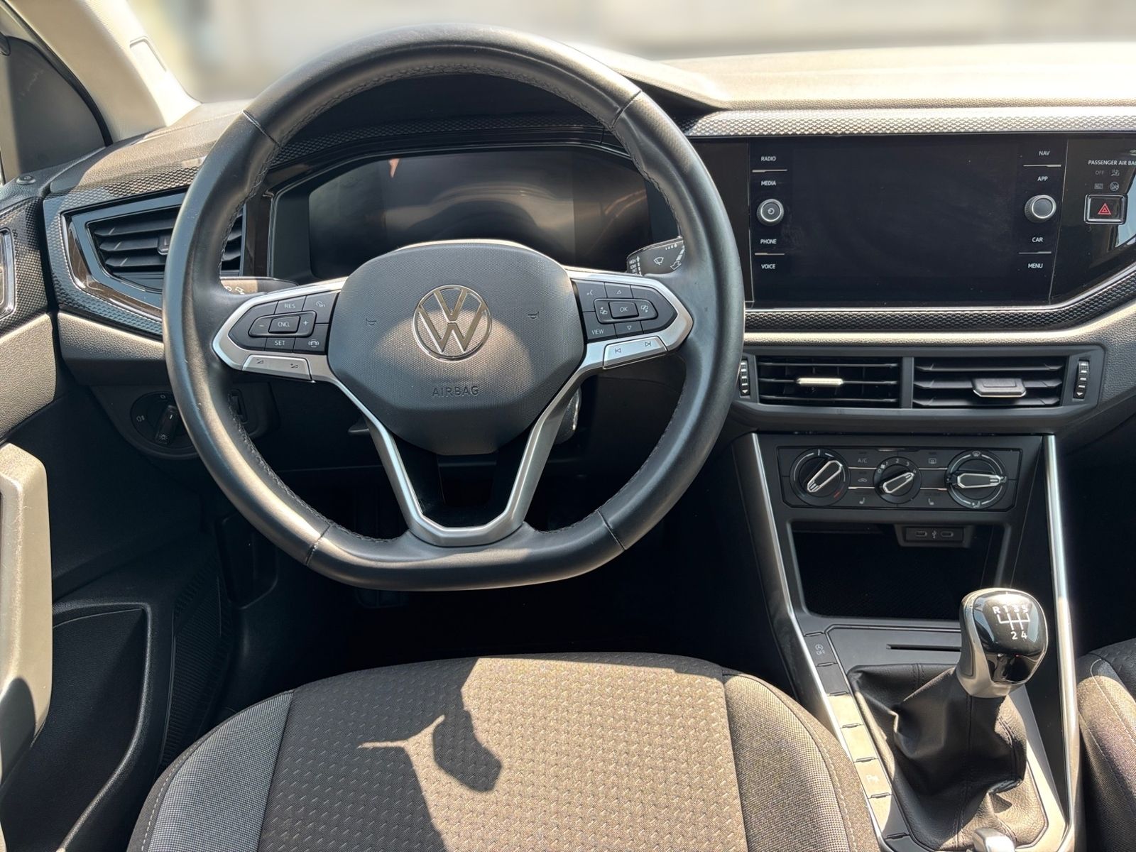 Volkswagen Taigo 1.0 TSI LIFE - Samsaru's Car Outlet