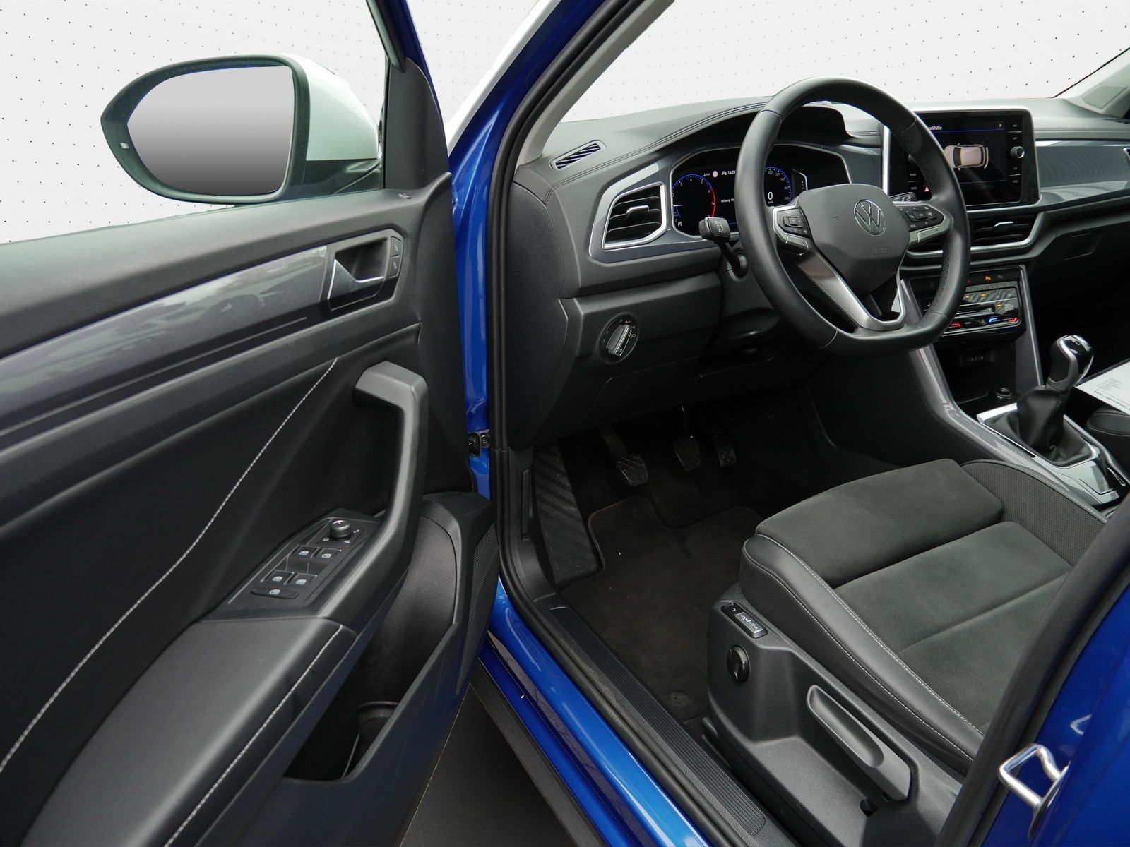 Volkswagen T-Roc Style 1.0 TSI - Samsaru's Car Outlet