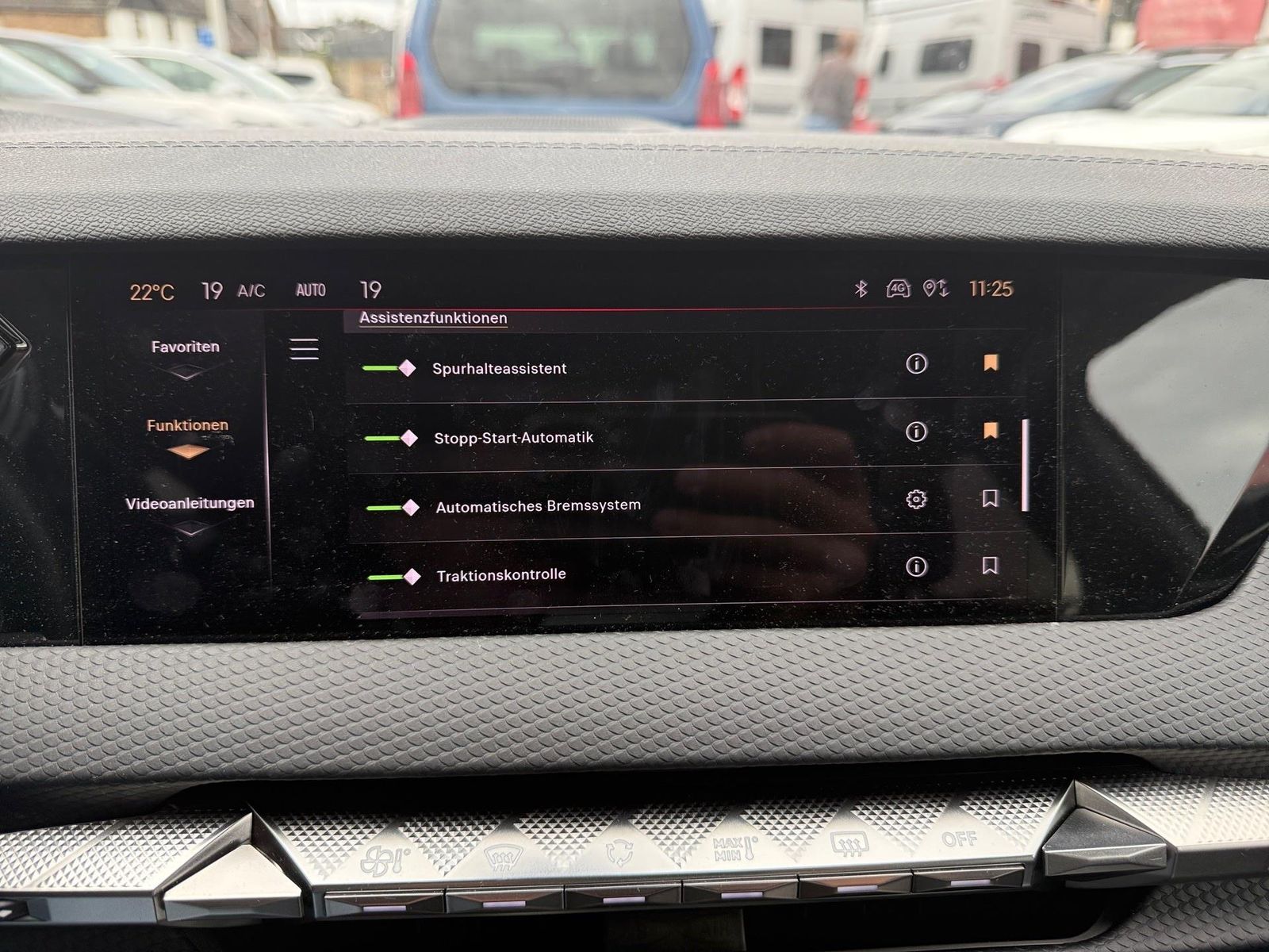 DS Automobiles DS4 CROSS TROCADERO BHDI 130 MATIX LED,NAVIGATIO