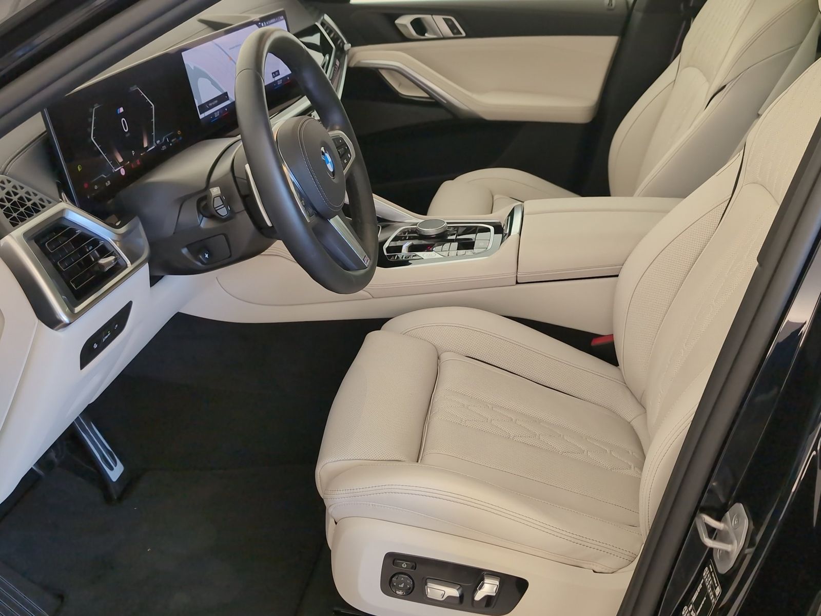 BMW X6 xDrive40d M Sport Pro Navi/LED/AHK/RFK/Pano N