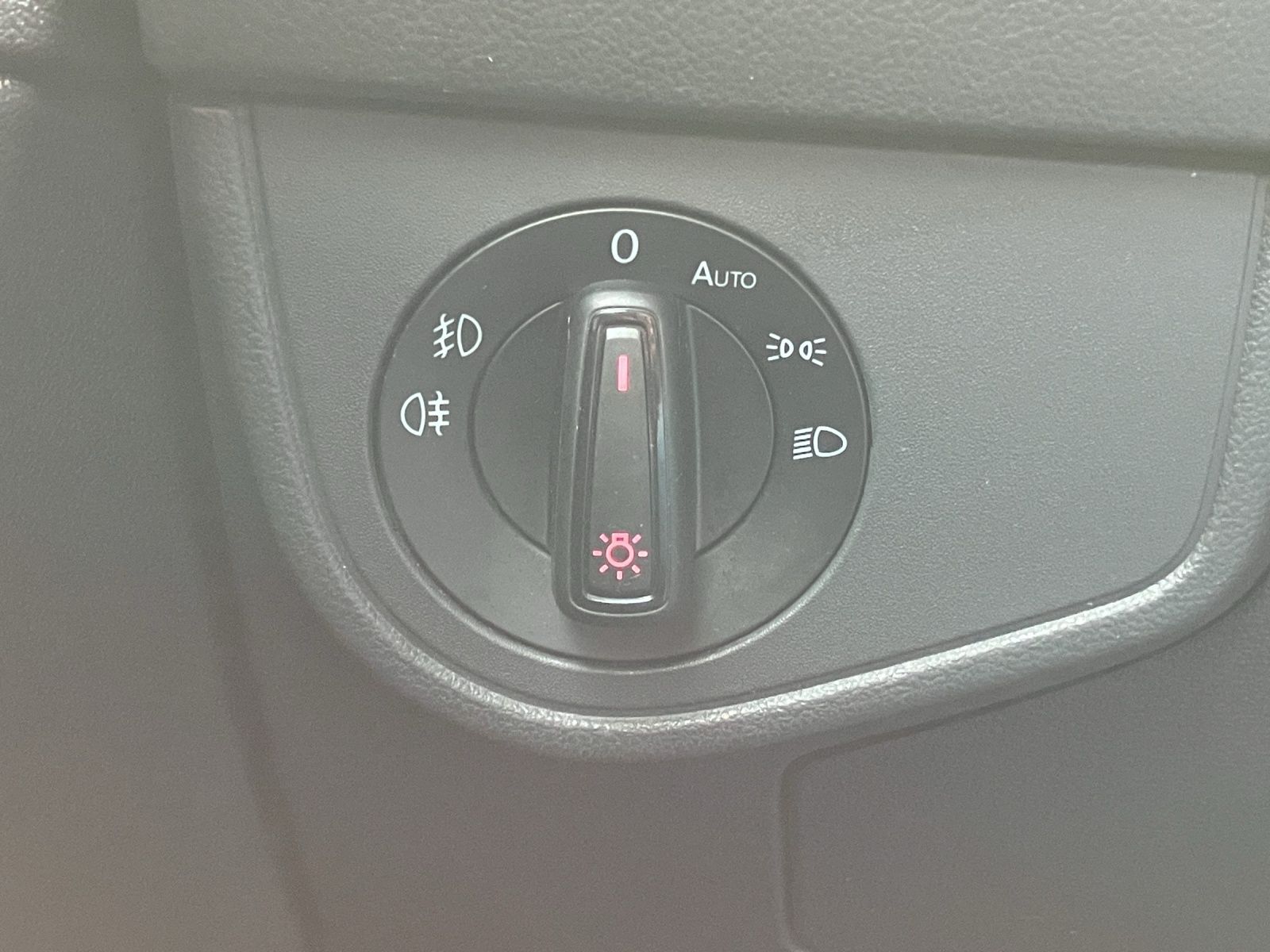 Volkswagen Polo TSI Highline DSG - Samsaru's Car Outlet