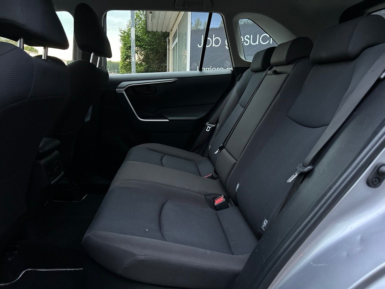 Toyota RAV4 Hybrid - Samsaru's Car Outlet