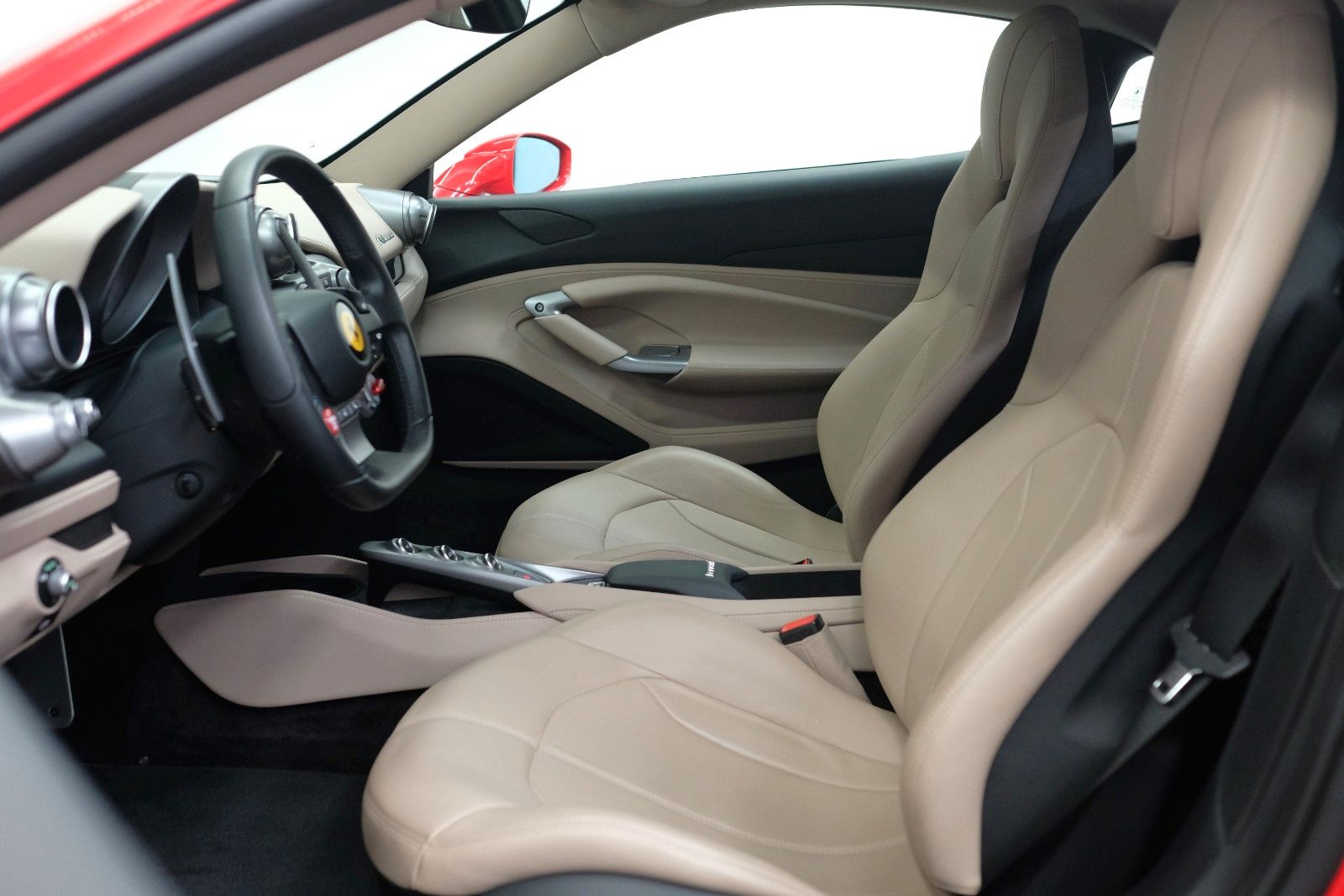 Ferrari F8 Tributo/LIFT/CAMERA/PDC/FULL ELECTRIC SEATS