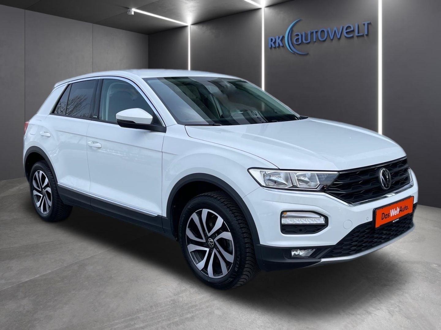 Volkswagen T-Roc Active 2.0 TDI DSG - Samsaru's Car Outlet