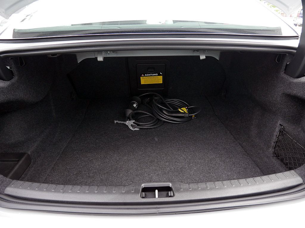 Volvo S60 T8 Twin Engine AWD Ultimate Dark Plug-InE6