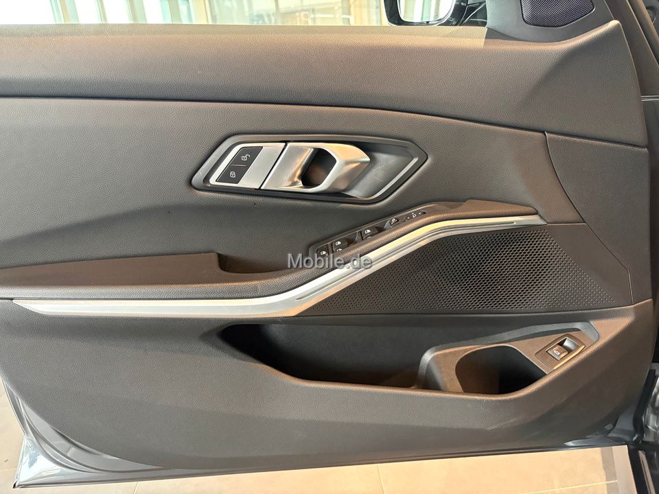 BMW 320i Touring M Sport Auto - Samsaru's Car Outlet
