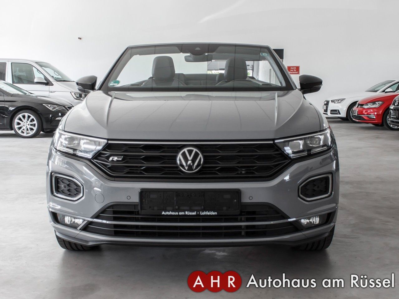 Volkswagen T-Roc R-Line 1.5 TSI - Samsaru's Car Outlet