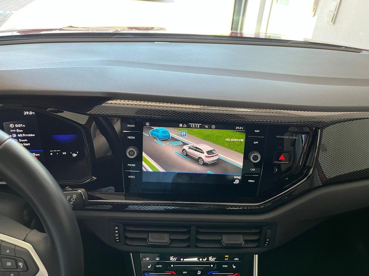 Volkswagen Taigo 1.0 TSI Life - Samsaru's Car Outlet