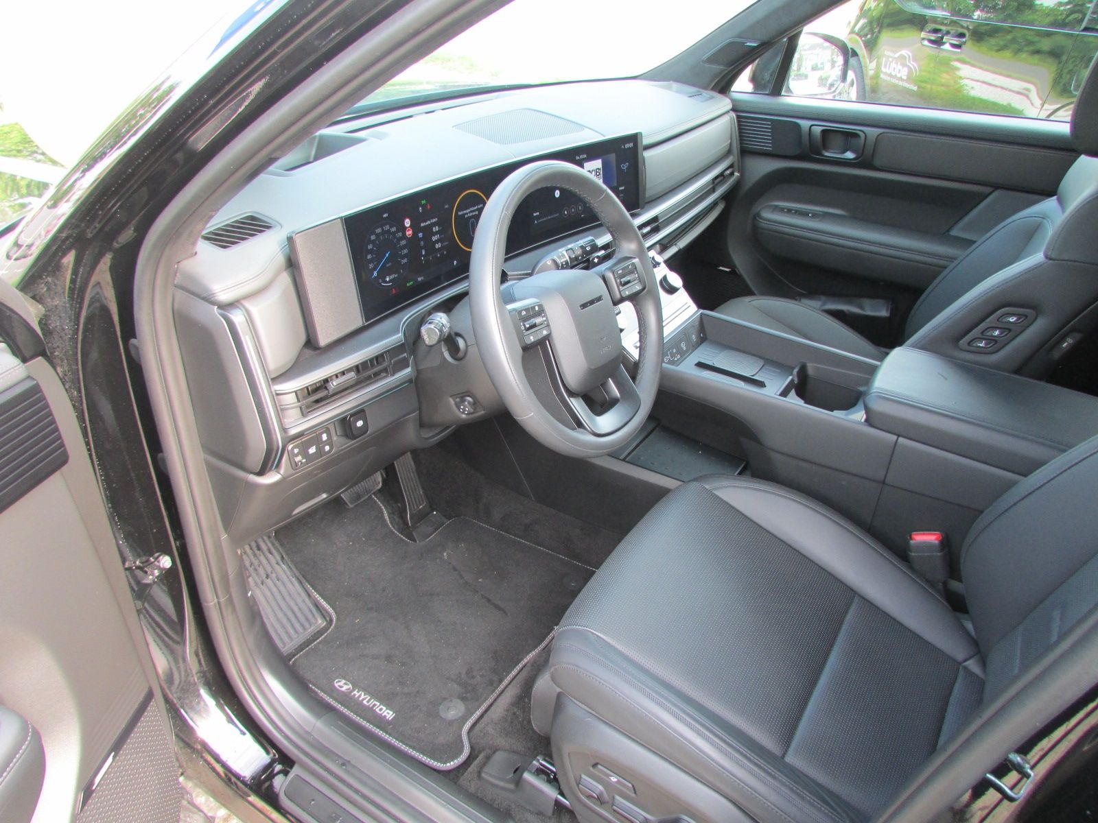 Hyundai Santa Fe Blackline 1.6 T-GDI PHEV 4WD - Samsaru's Car Outlet