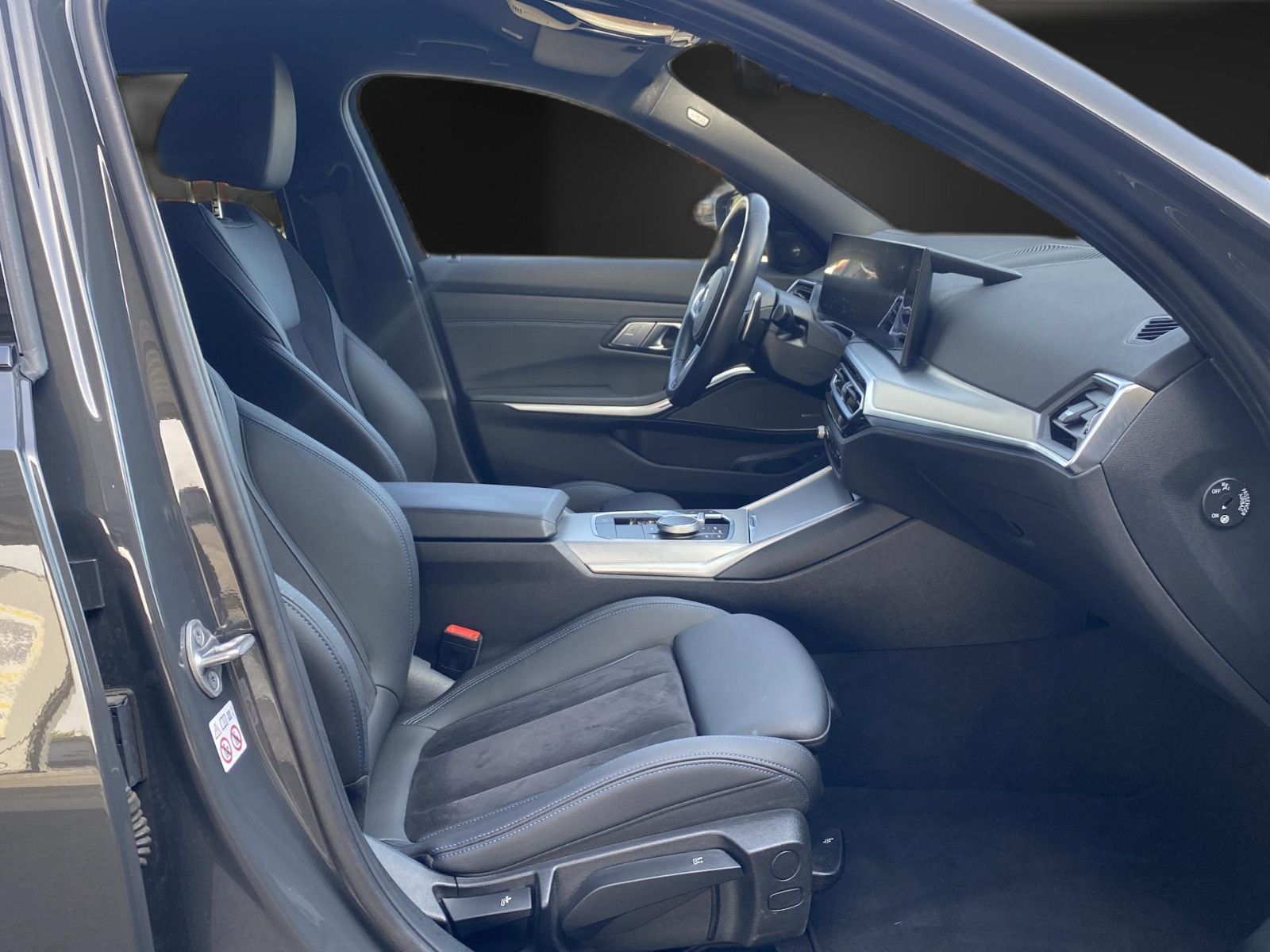 BMW 320 d xD M Sport - Samsaru's Car Outlet