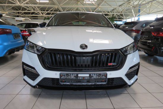 Skoda Octavia Combi 2.0 TSI RS - Samsaru's Car Outlet