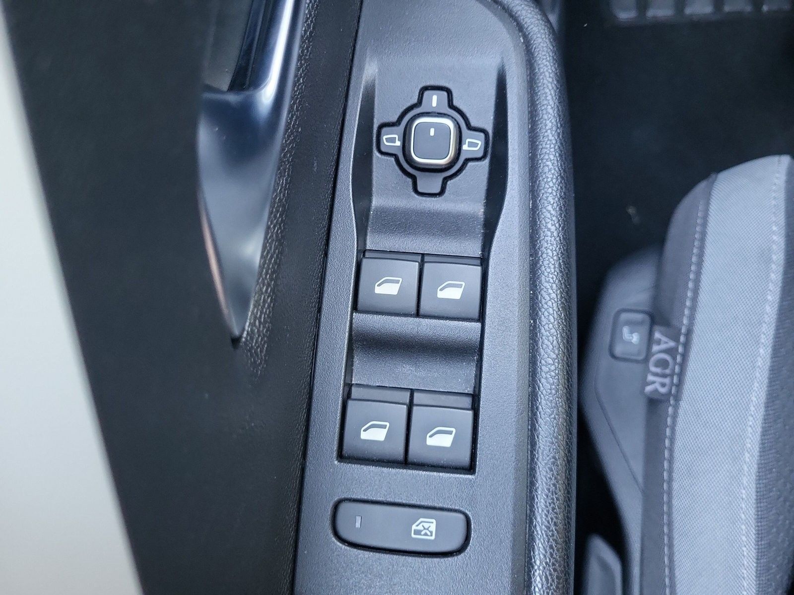 Opel Astra 1.2 Business Edition - Samsaru's Car Outlet