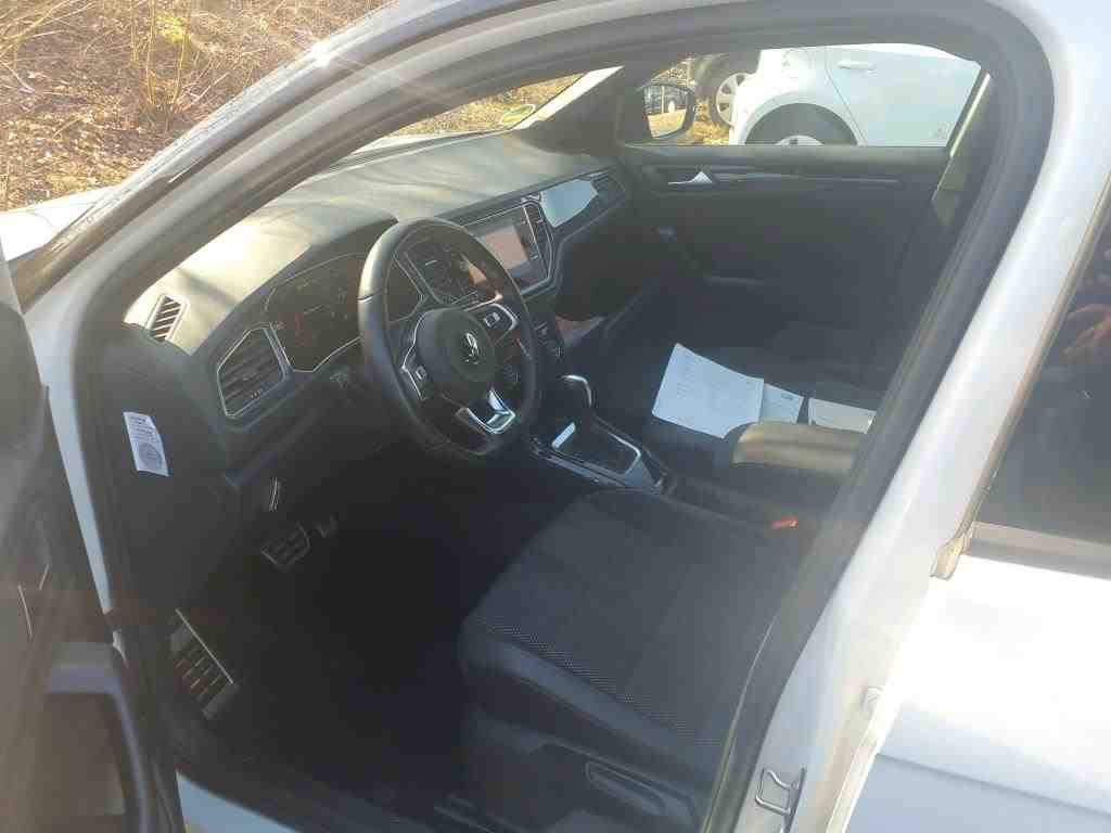 Volkswagen T-Roc 1.5 TSI DSG R-LINE - Samsaru's Car Outlet