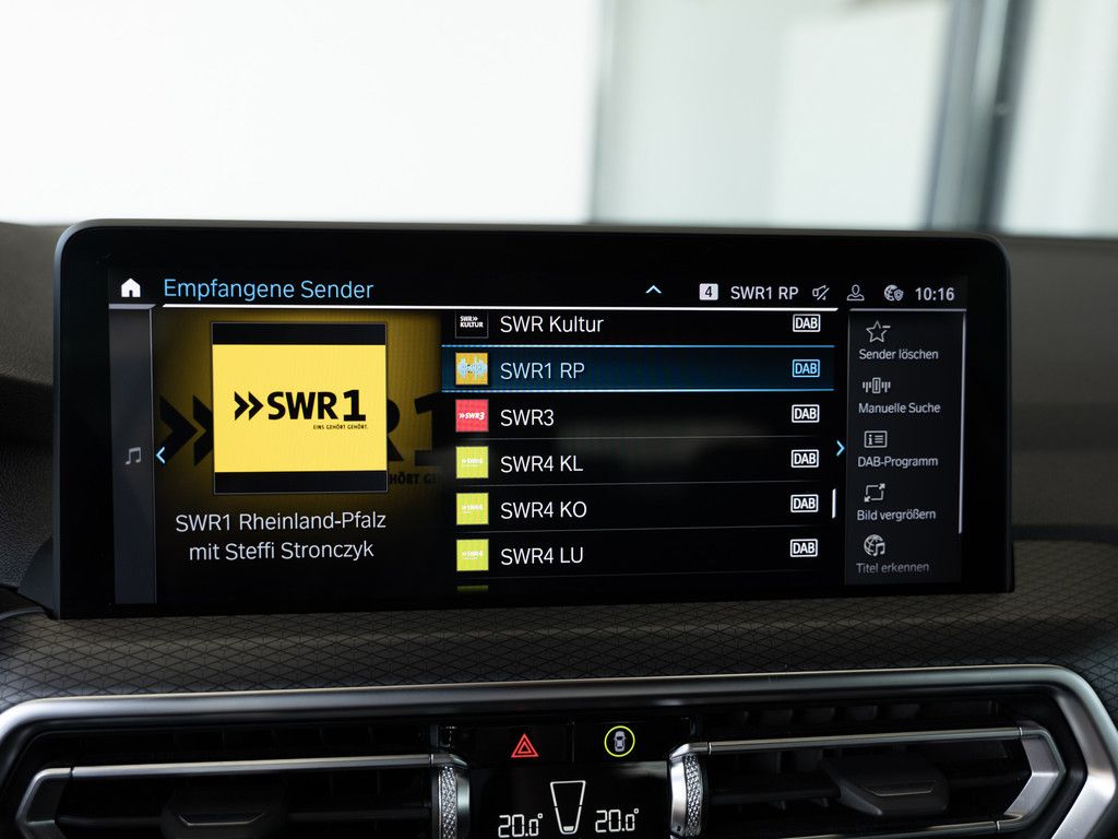BMW X3 xDrive 30e M-Sportpaket - Samsaru's Car Outlet