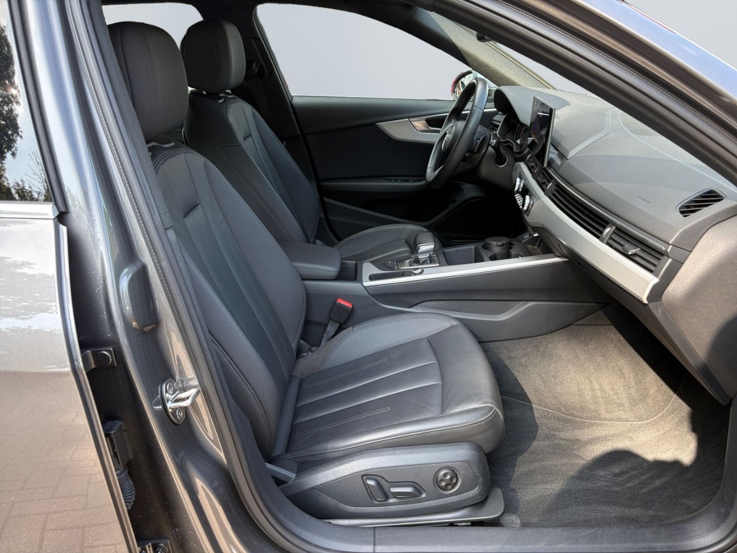 Audi A4 Avant 35 TFSI S tronic advanced - Samsaru's Car Outlet