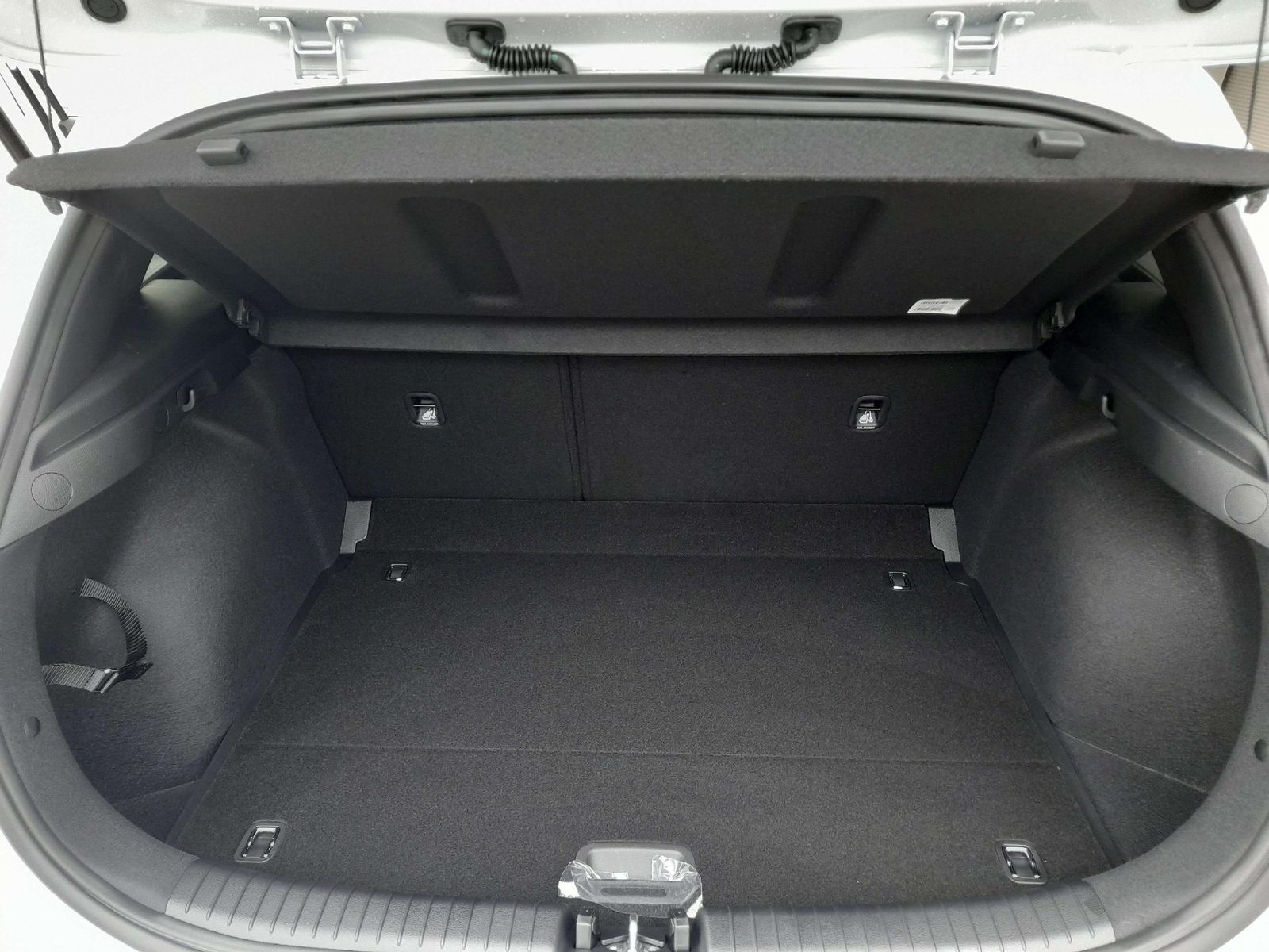 Kia Ceed Nightline 48V - Samsaru's Car Outlet