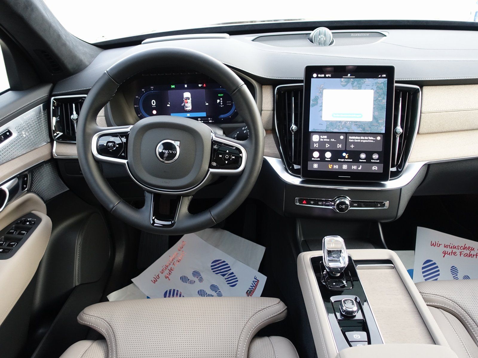 Volvo XC90 Ultra T8 AWD/Massage/B&W/Pano/360°/FourC