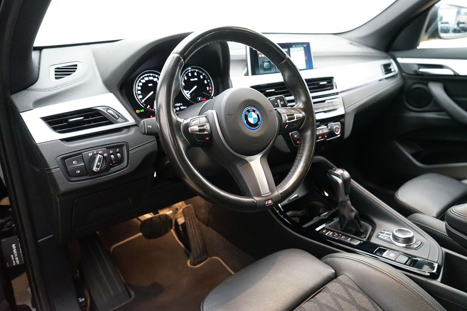 BMW X1 xDrive25e xLine - Samsaru's Car Outlet