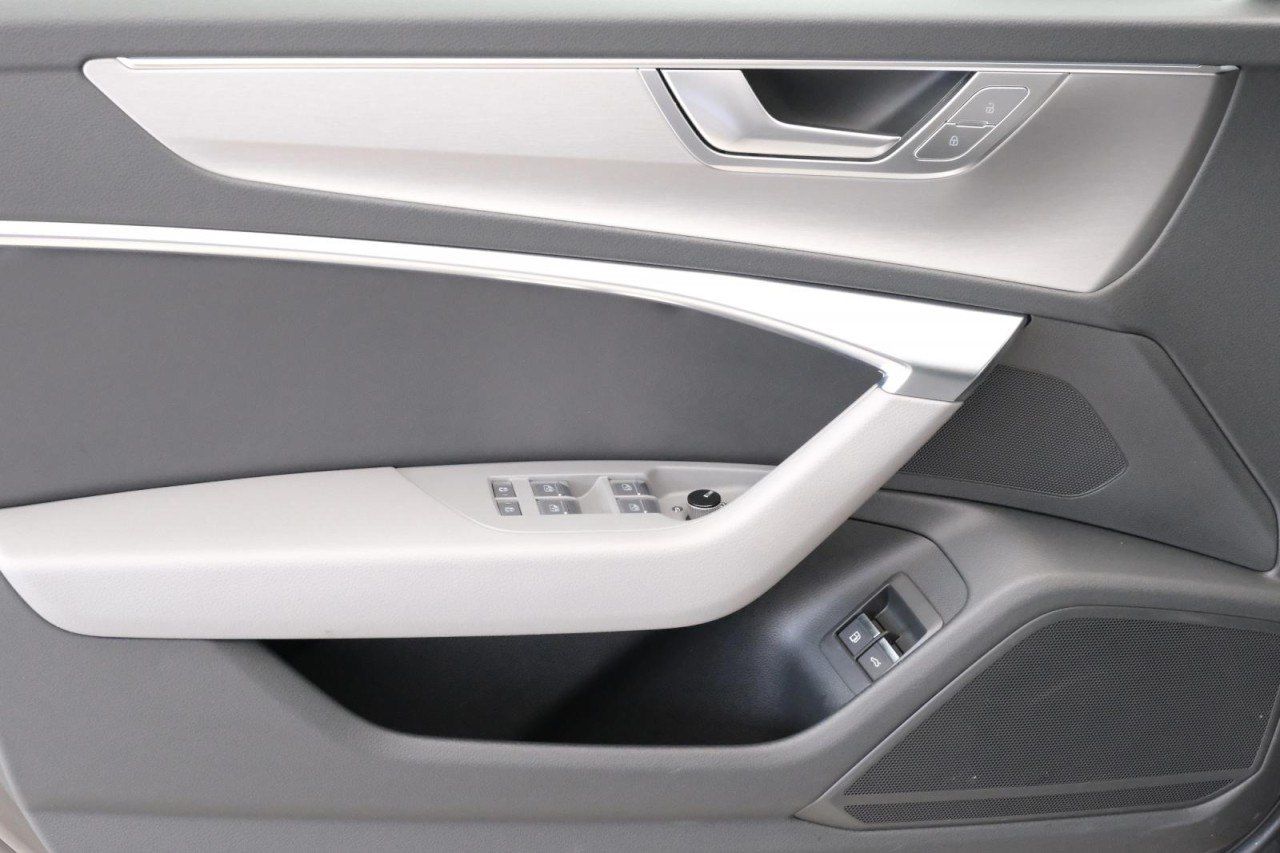 Audi A6 Avant 55 TFSI e quattro Sport - Samsaru's Car Outlet