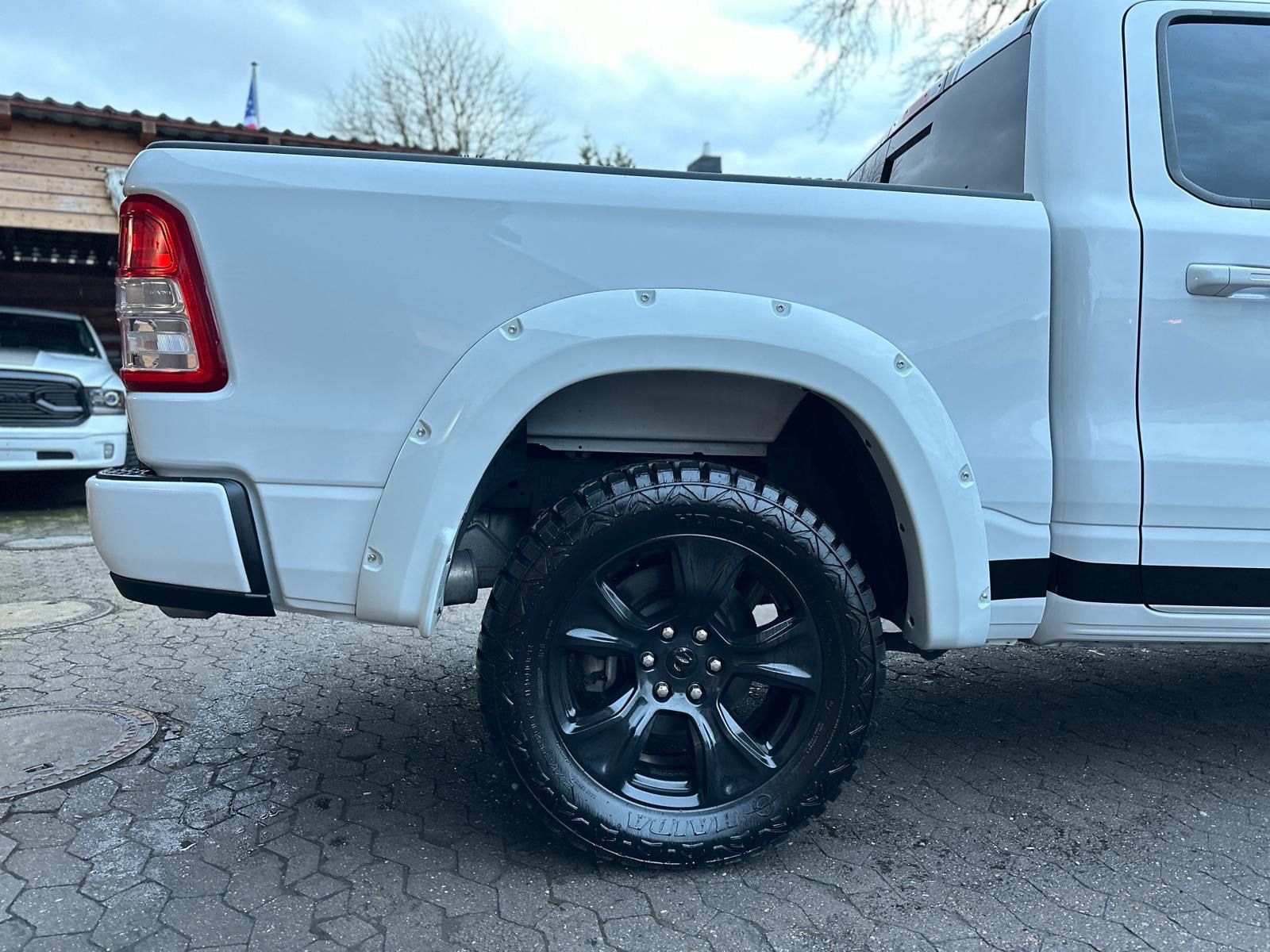 Dodge 5,7 V8*AHK*NAVI*LED*LIFT*OFFROAD*SERVICE NEU