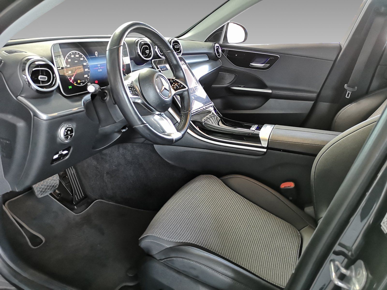 Mercedes-Benz C 180 Avantgarde - Samsaru's Car Outlet