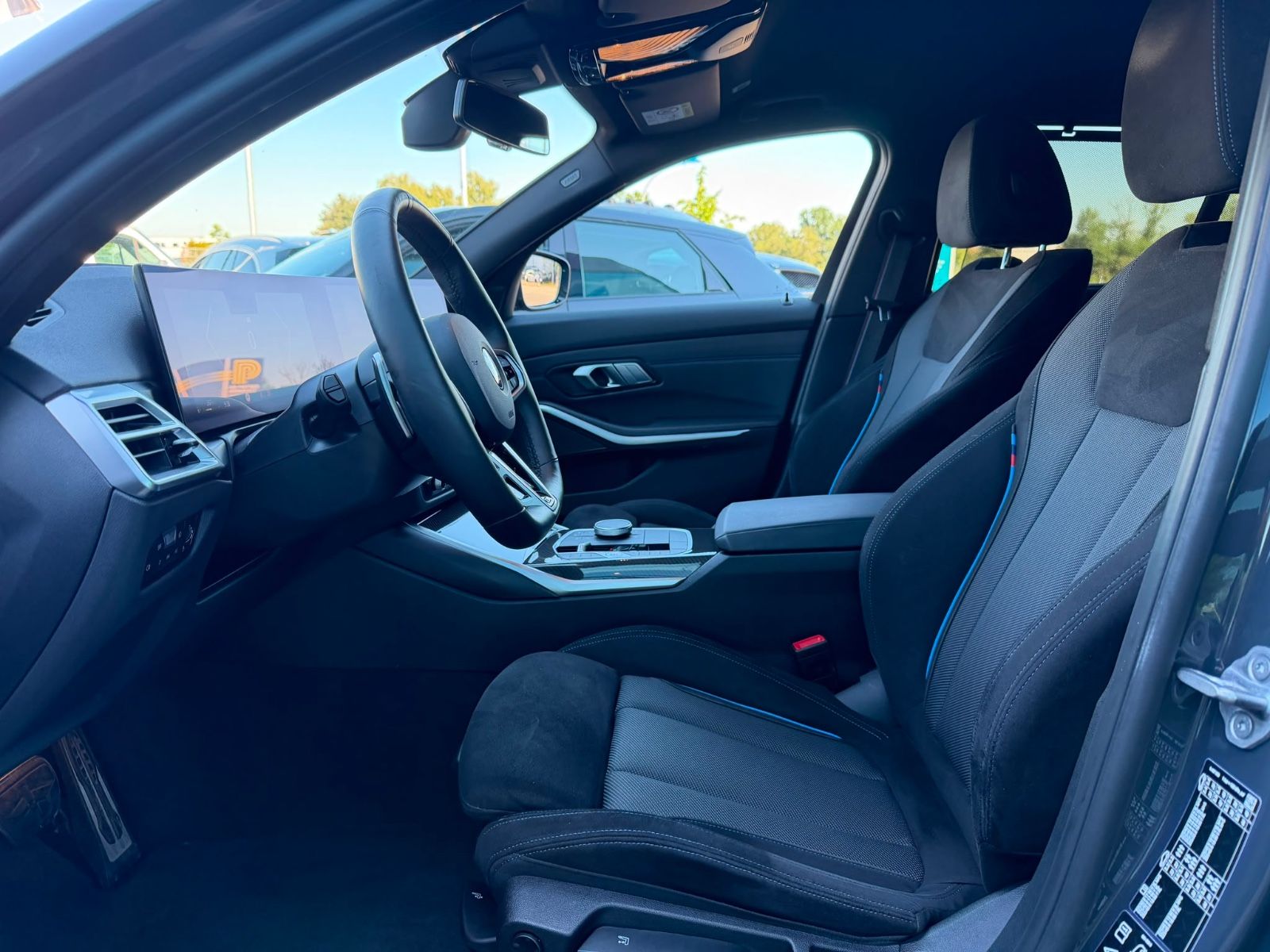 BMW 320 d xDrive M SPORT PRO*CARBON*HEAD UP*H&K*19*