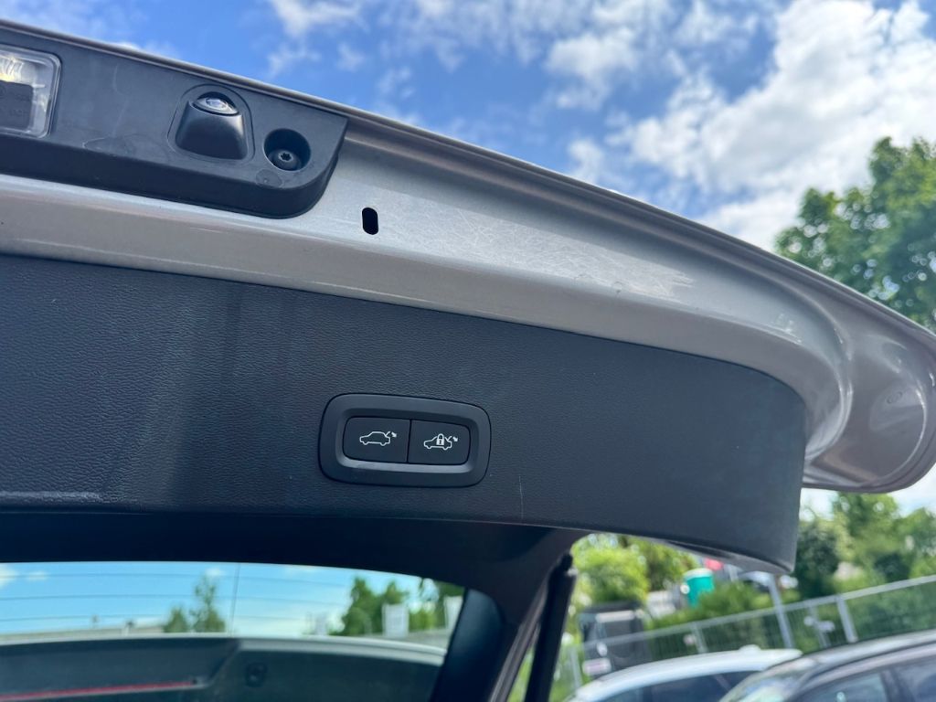 Volvo XC40 Plus (EX40) Recharge Pure Electric StandHZG