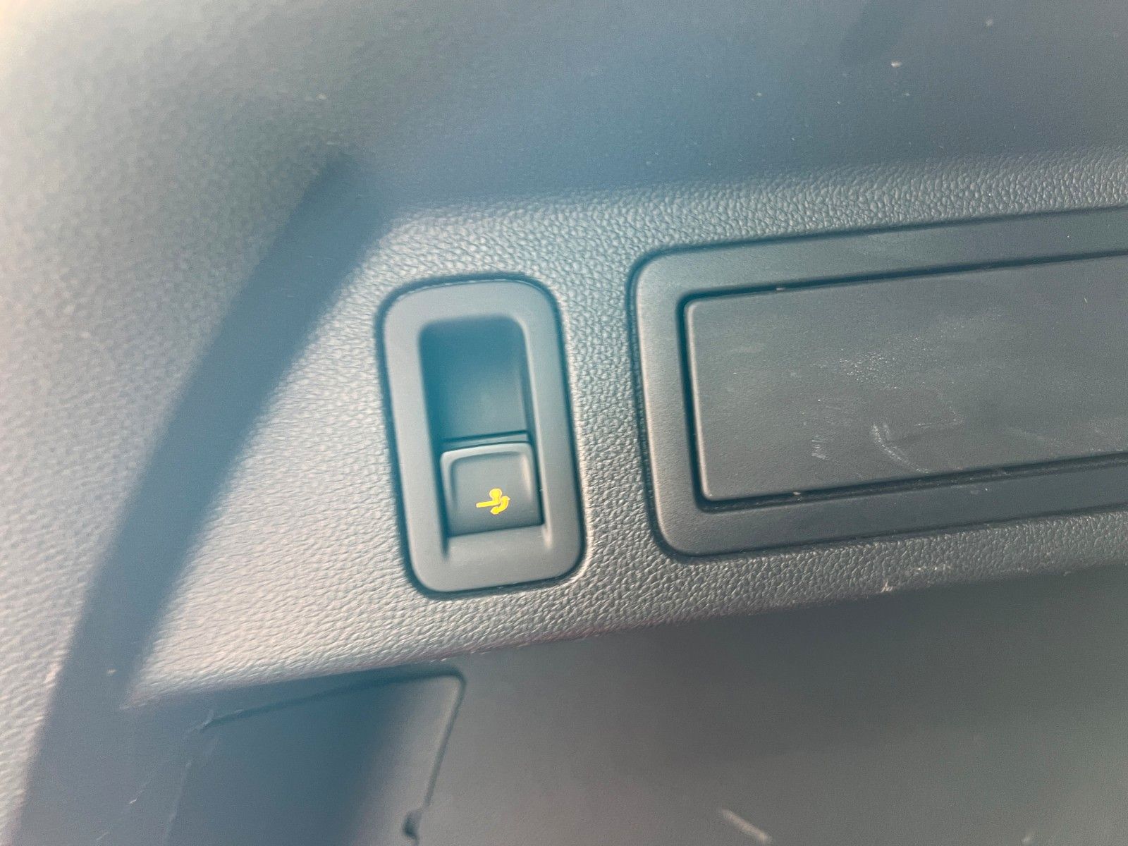 Volkswagen Tiguan Elegance TDi DSG - Samsaru's Car Outlet