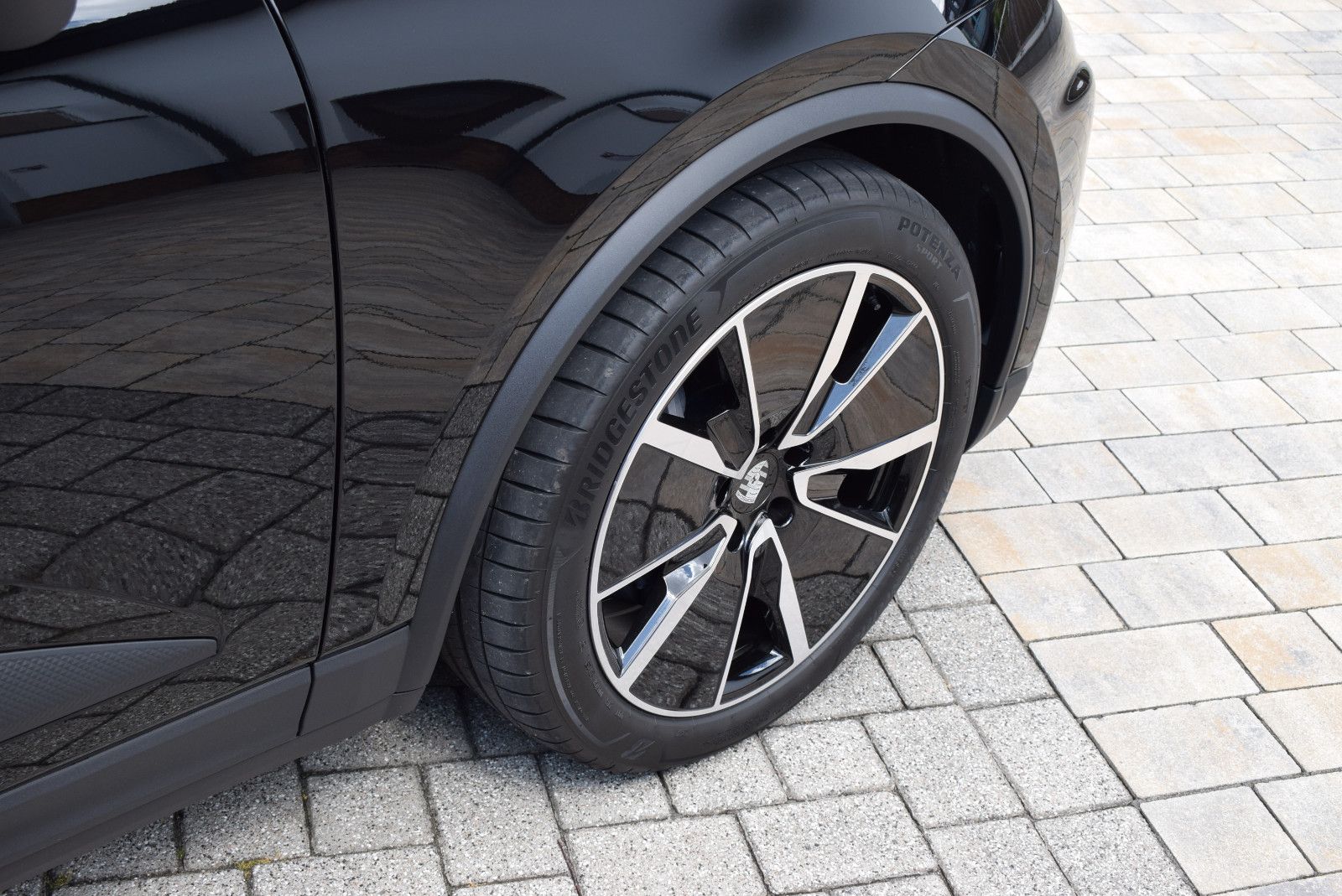Porsche Macan Electric - Samsaru's Car Outlet