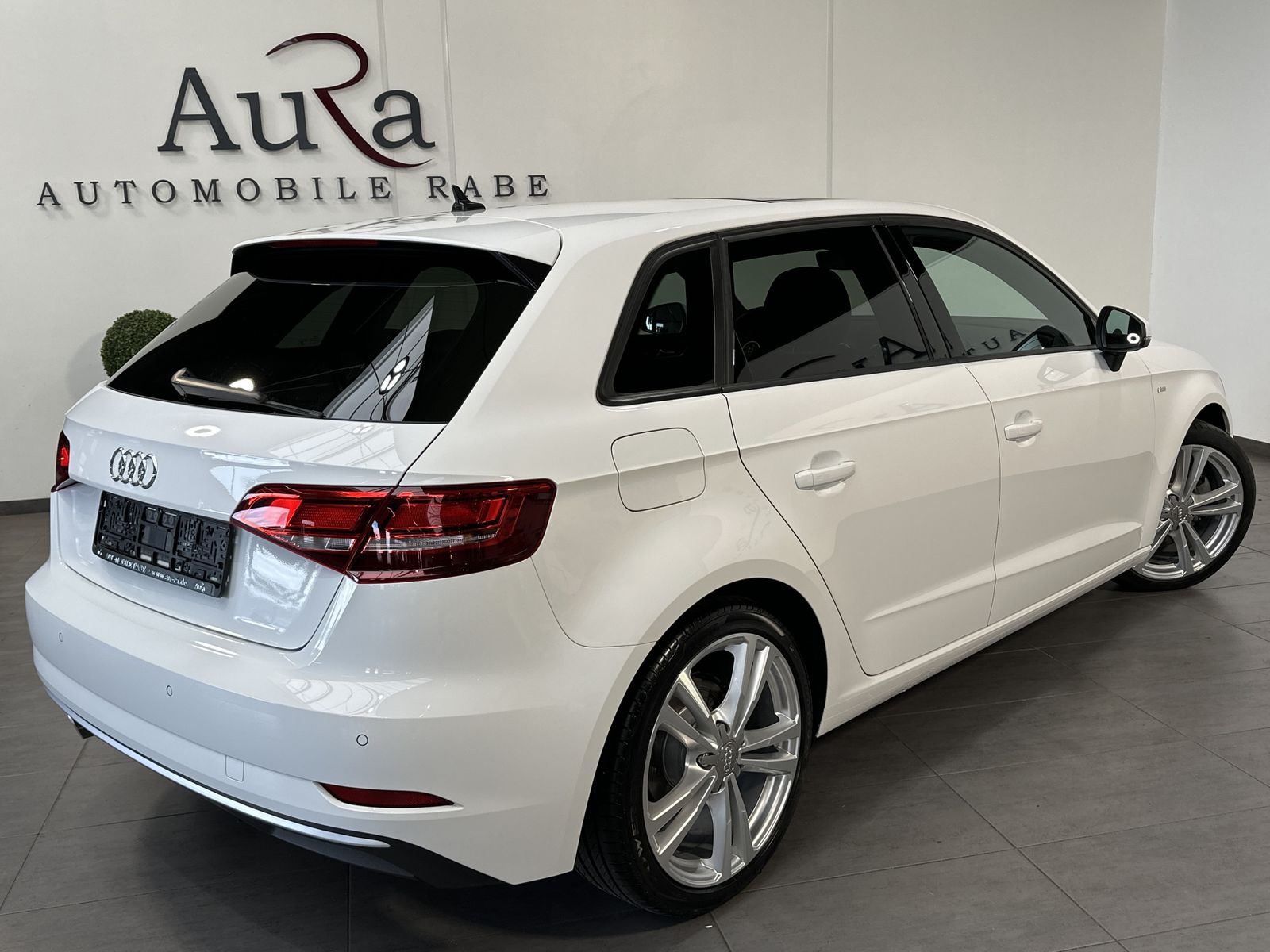 Audi A3 SpB 35 TDI S-Line - Samsaru's Car Outlet