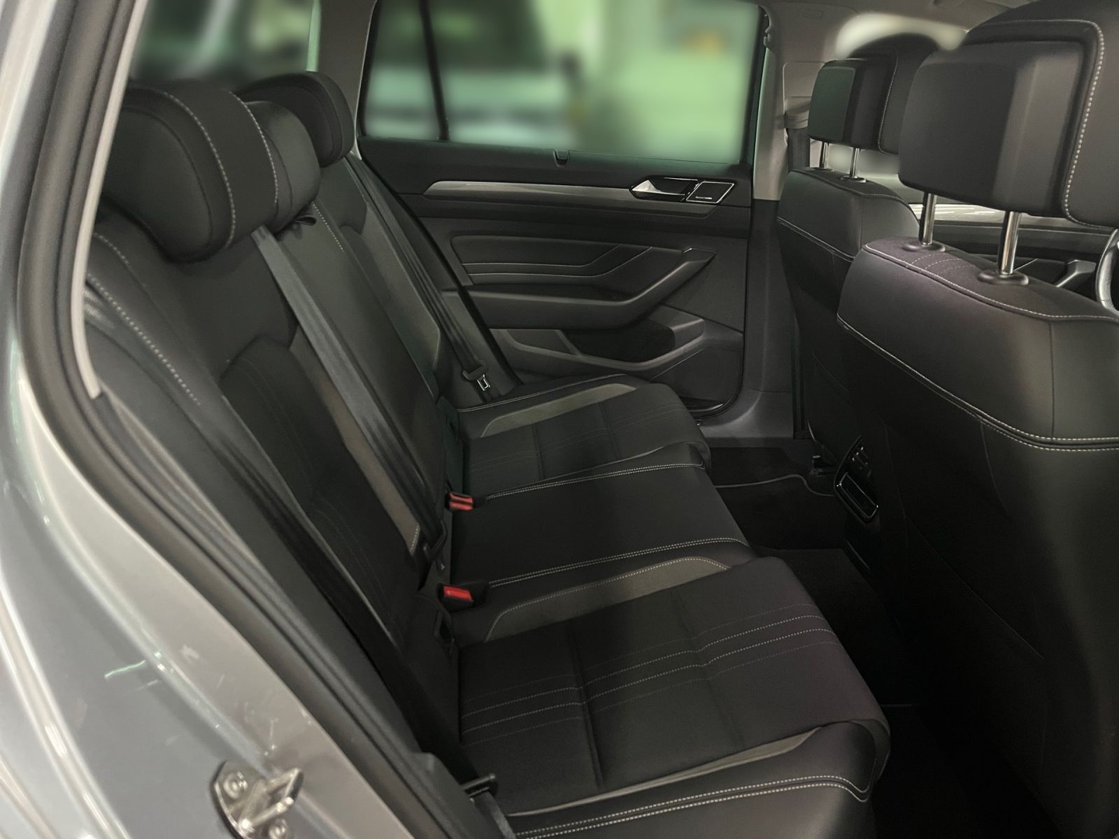 Volkswagen Passat Variant 2.0 TDI Alltrack 4Motion AHK LED