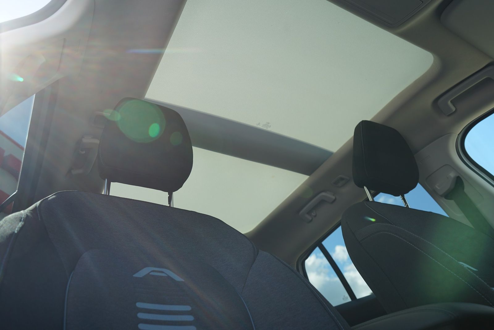 Ford Focus Turnier 1.0 M-Hybrid Active X Aut. LED