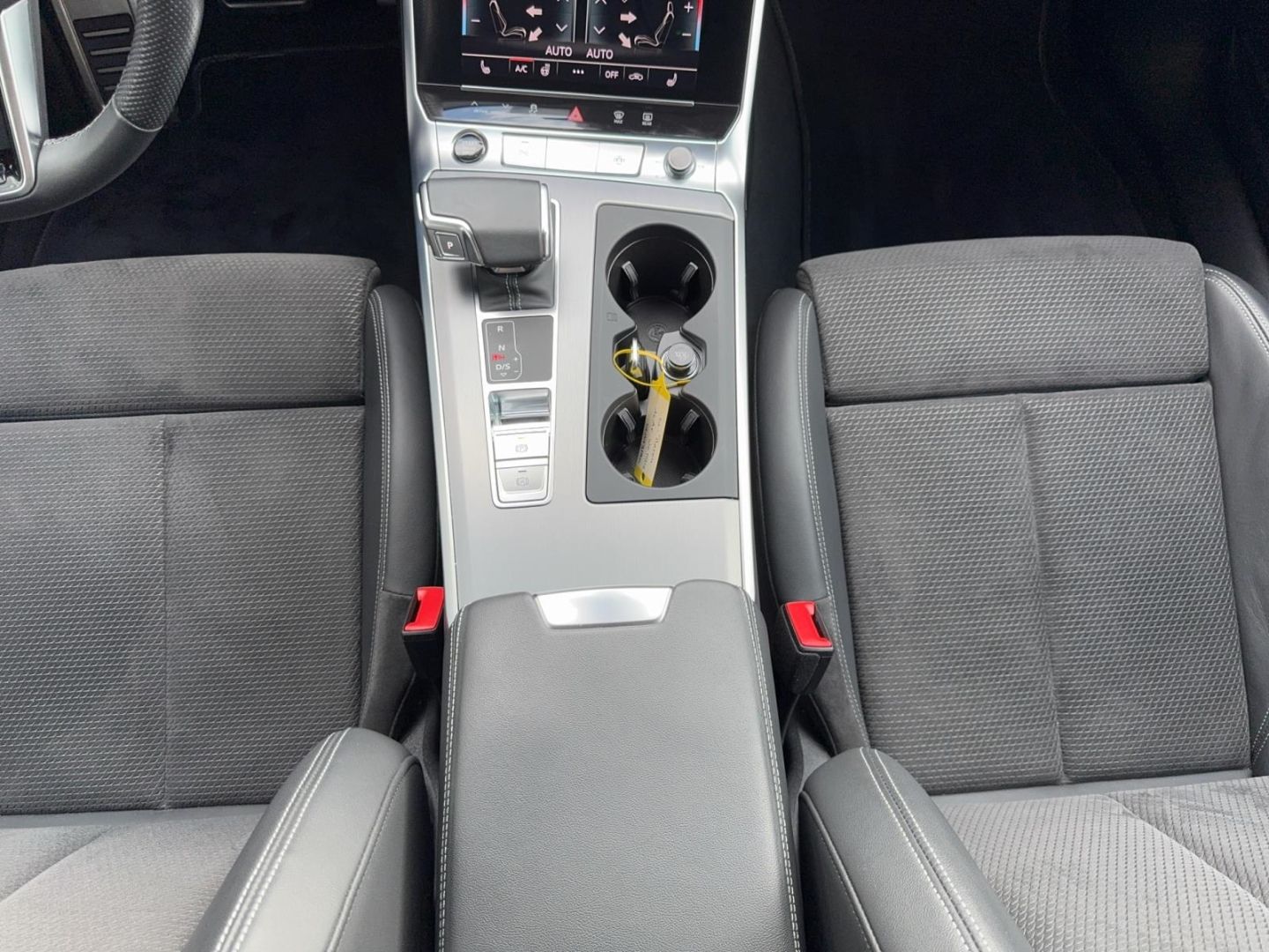 Audi A6 Avant 55 TFSIe quattro S-line - Samsaru's Car Outlet
